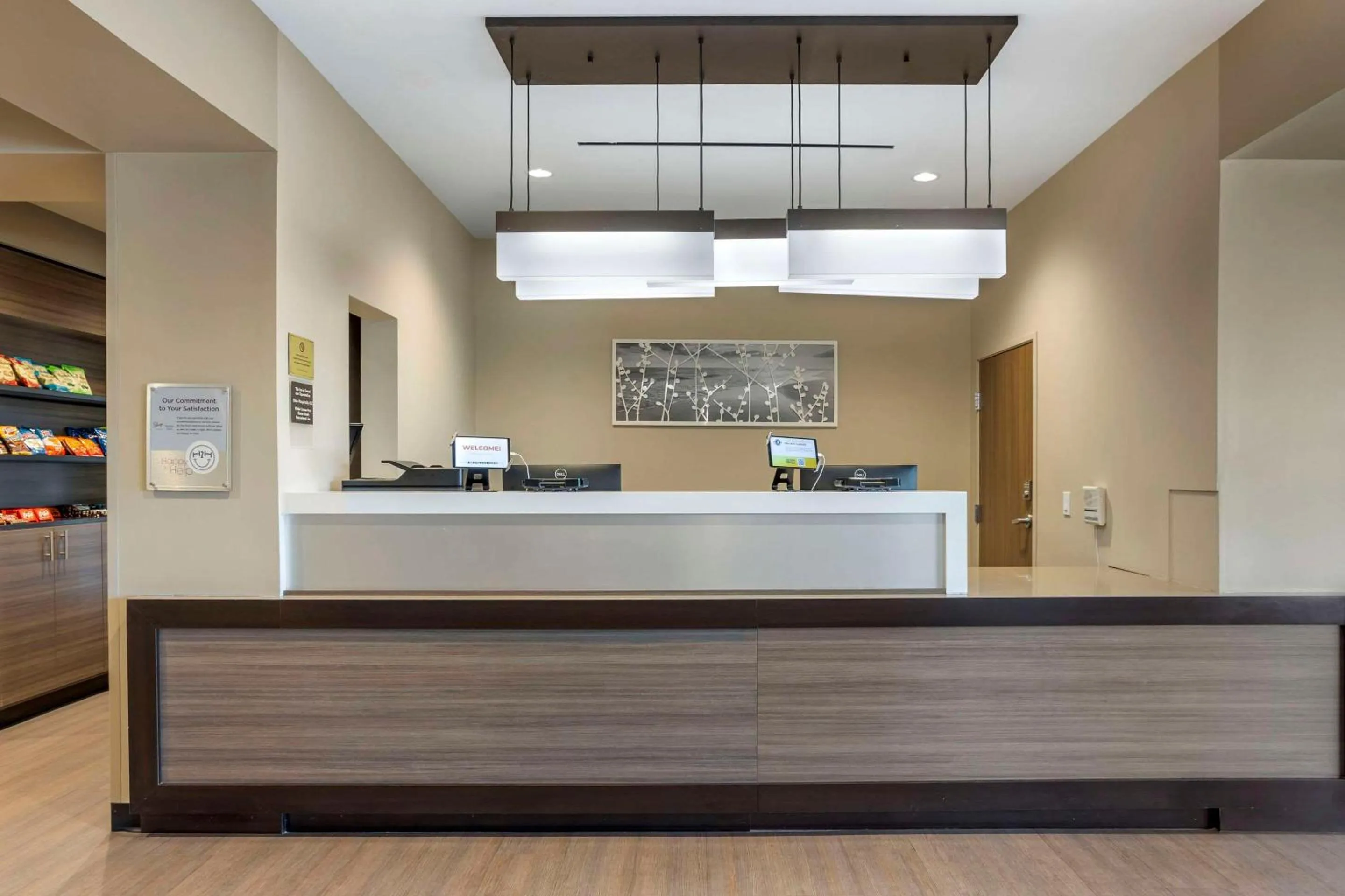 Lobby or reception in MainStay Suites North - Central York