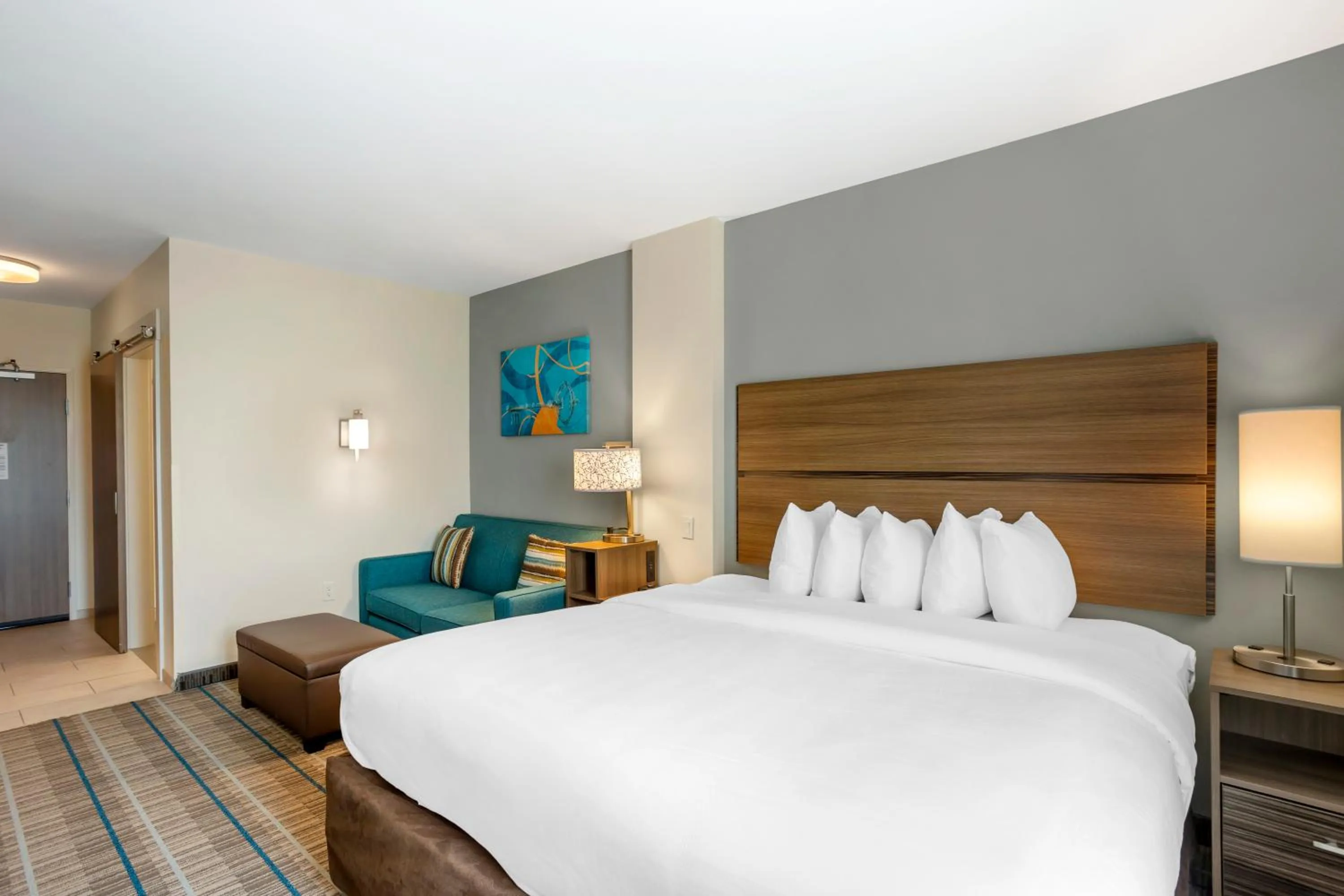 Bedroom, Bed in MainStay Suites North - Central York