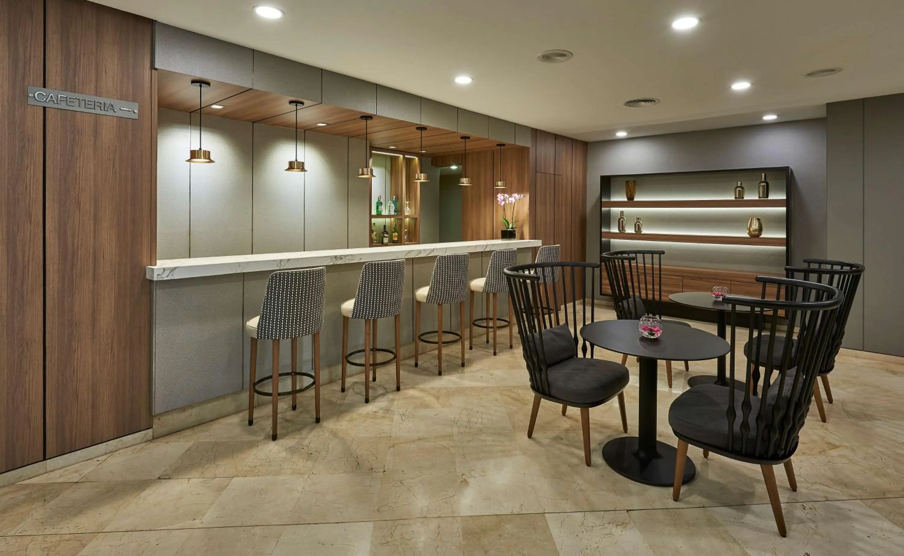 Lounge or bar in iStay by NH Ciudad de Valencia Hotel