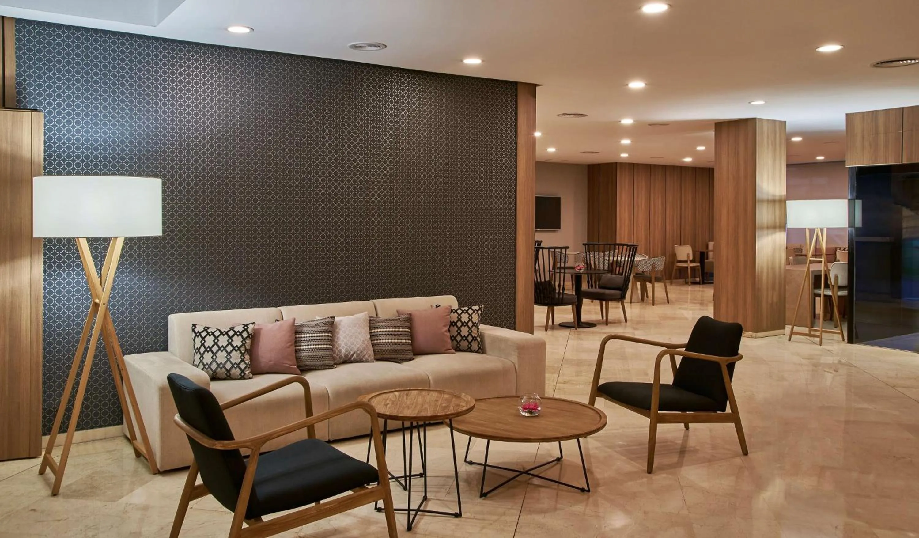 Lobby or reception in iStay by NH Ciudad de Valencia Hotel