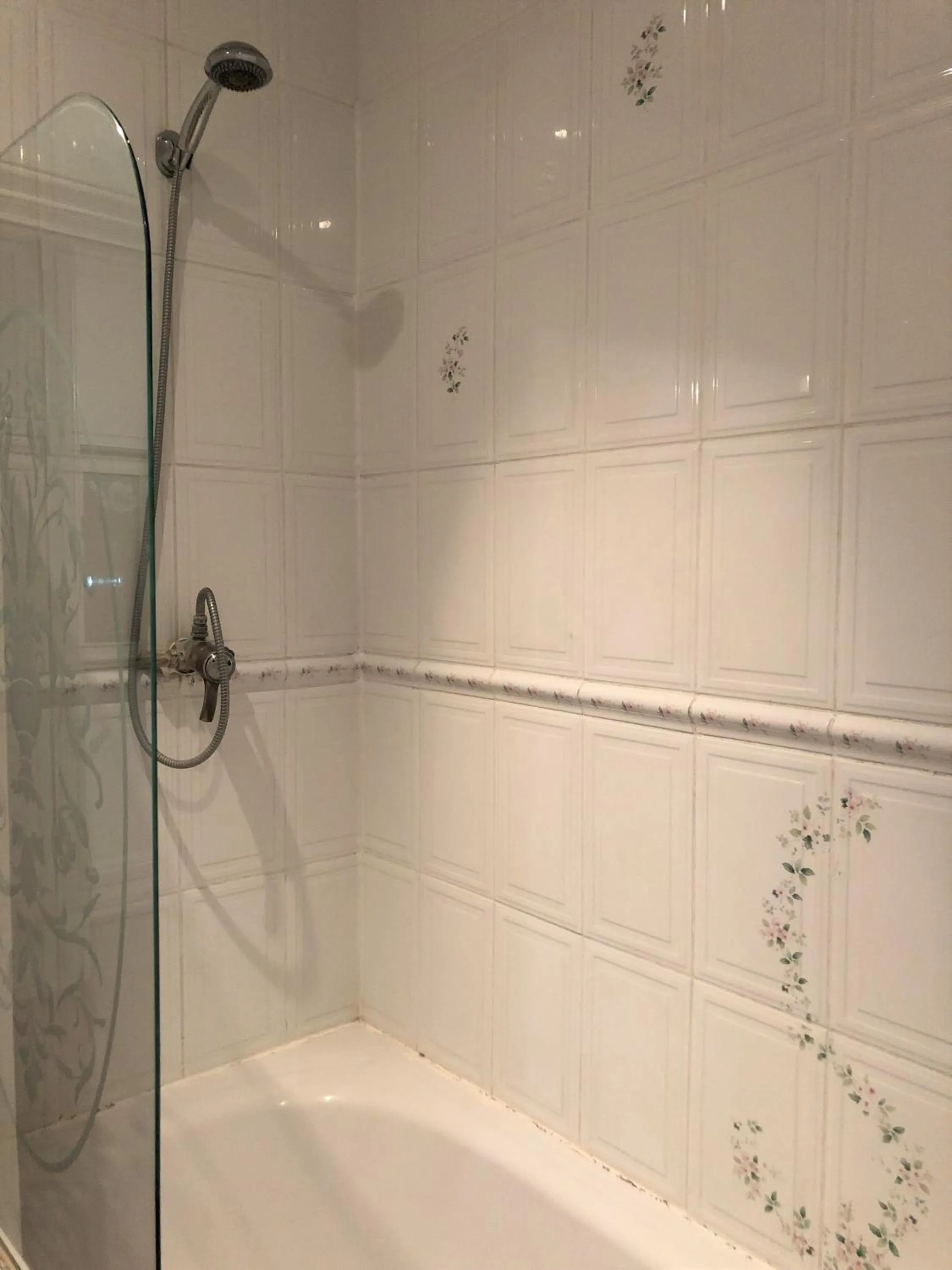 Bathroom in Lyttleton Guest House Limited