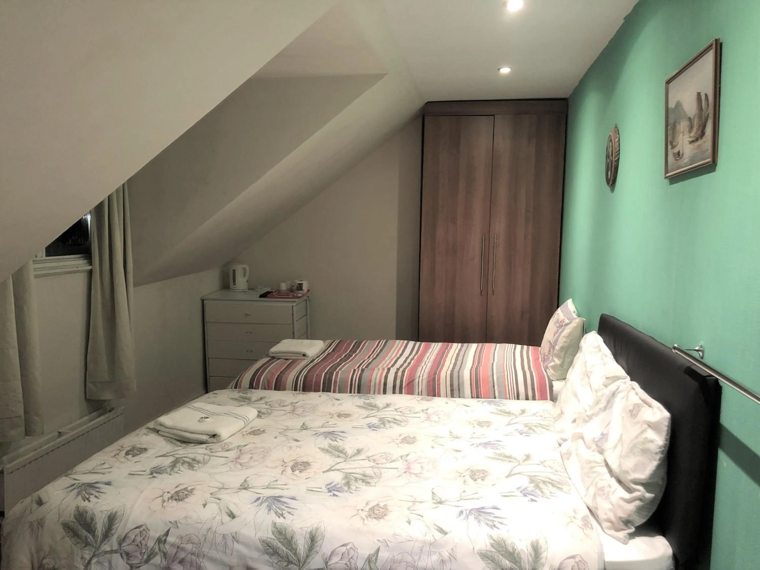 Bedroom, Bed in Lyttleton Guest House Limited