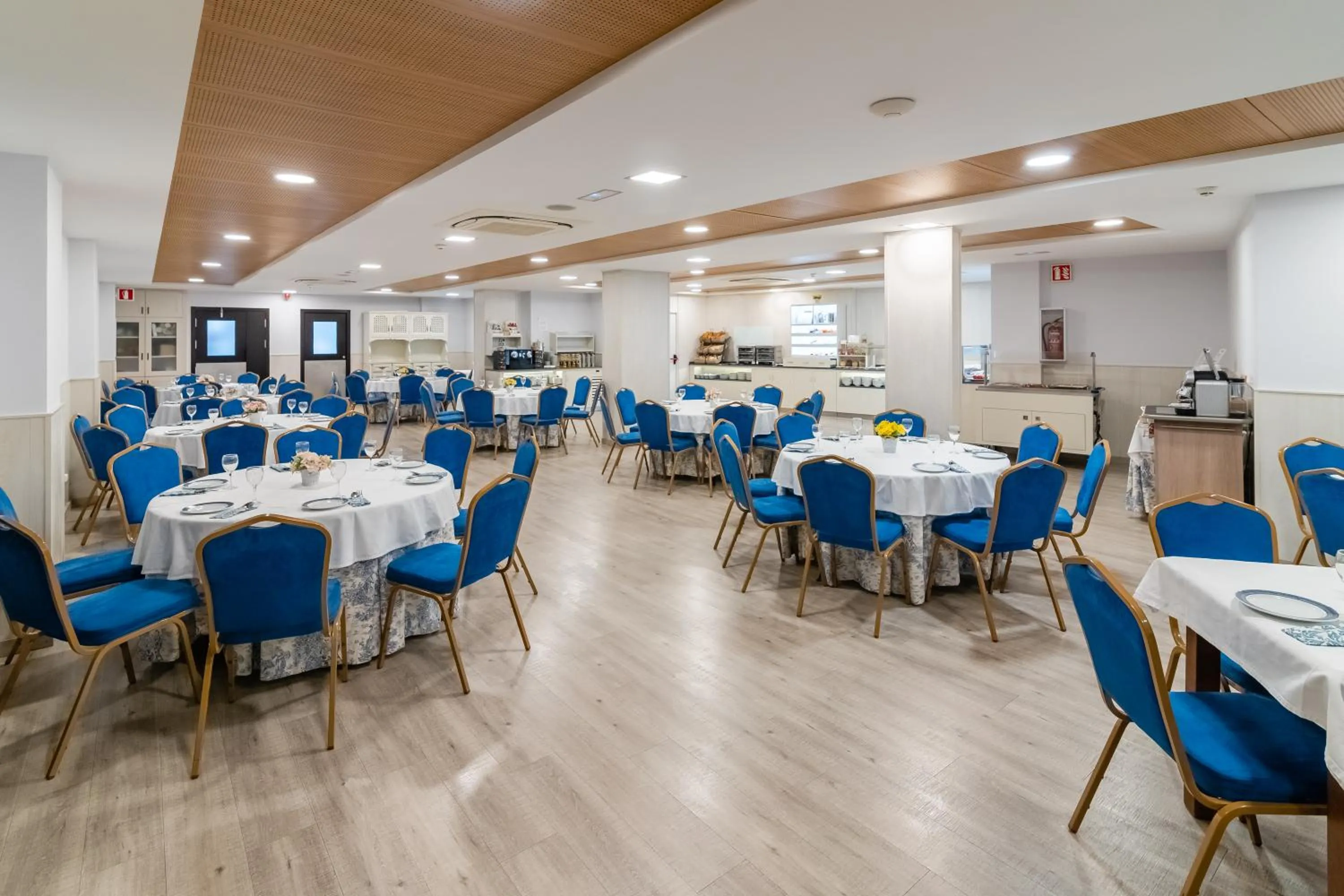 Buffet breakfast in Hotel Selu