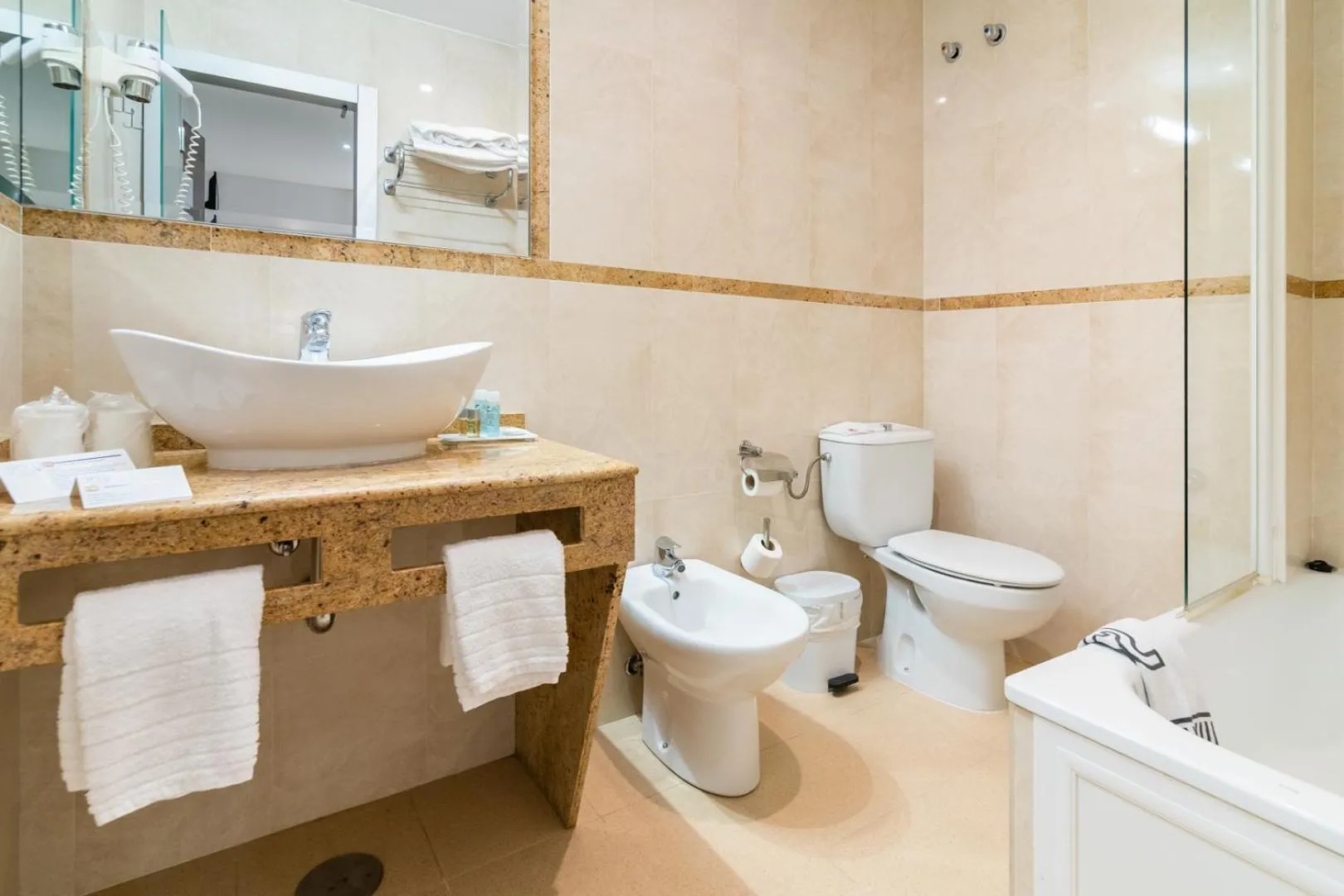 Bathroom in Hotel Selu