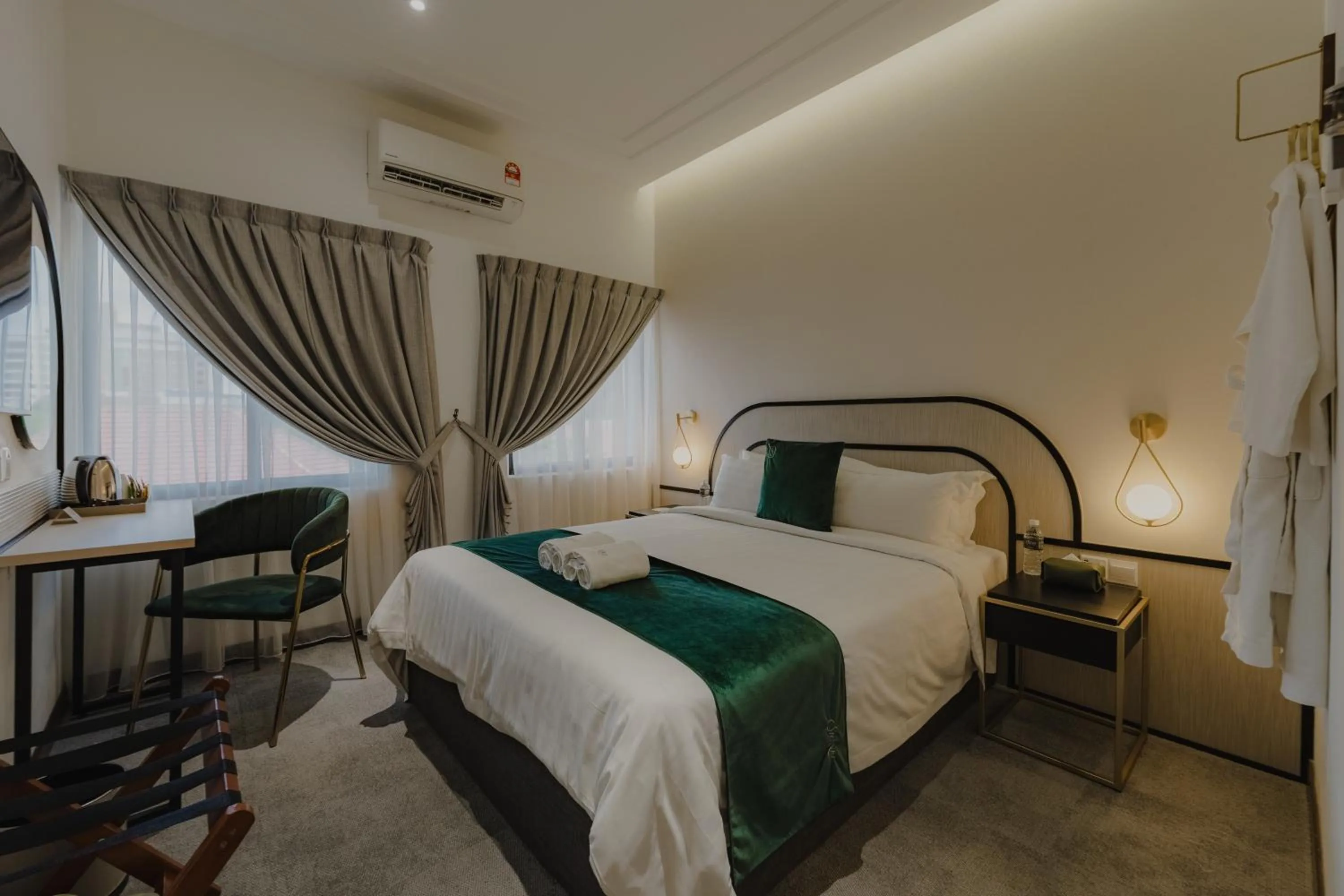 Photo of the whole room, Bed in Signel Poshtel, the Rare Gem of North Borneo