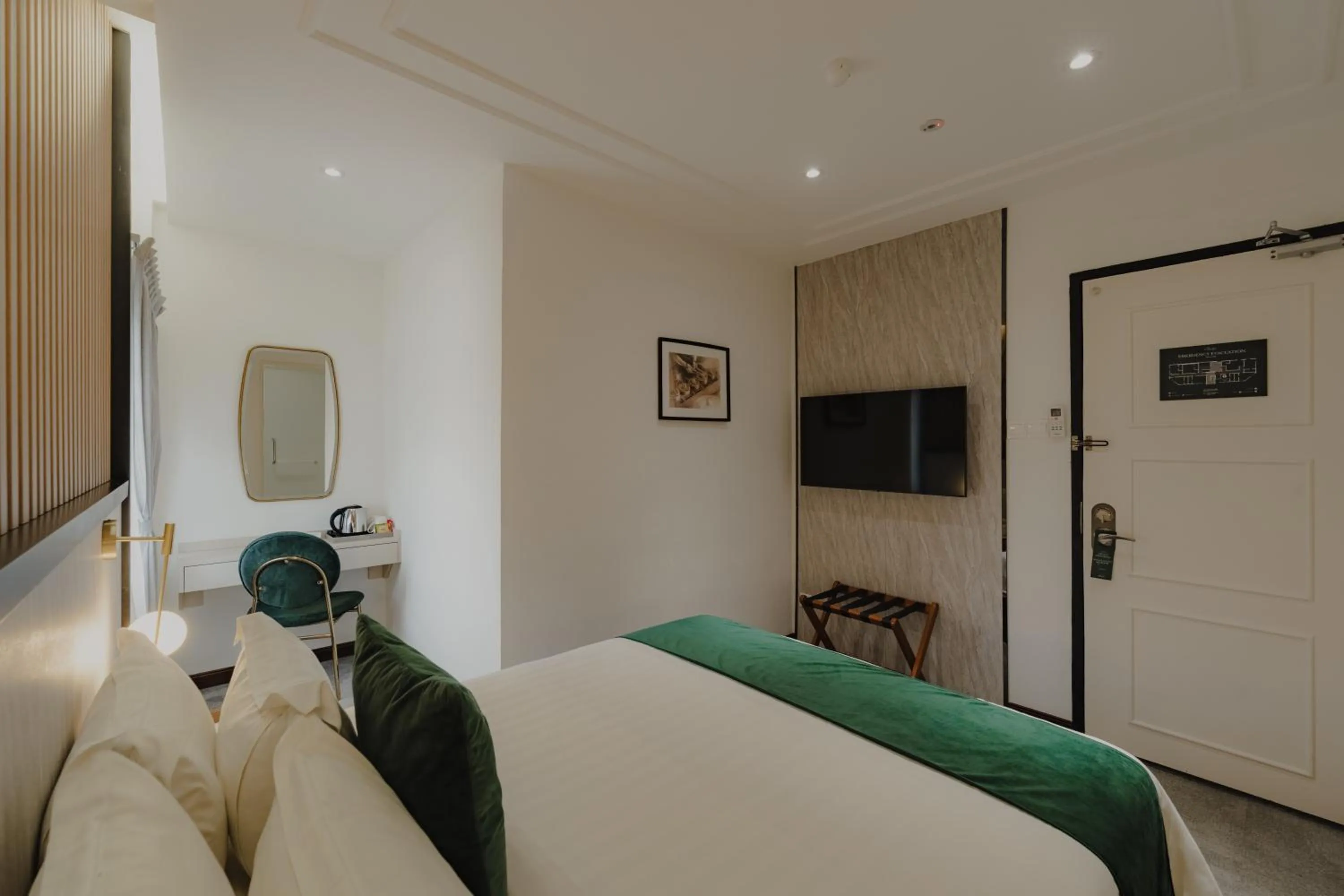 Bedroom, Bed in Signel Poshtel, the Rare Gem of North Borneo