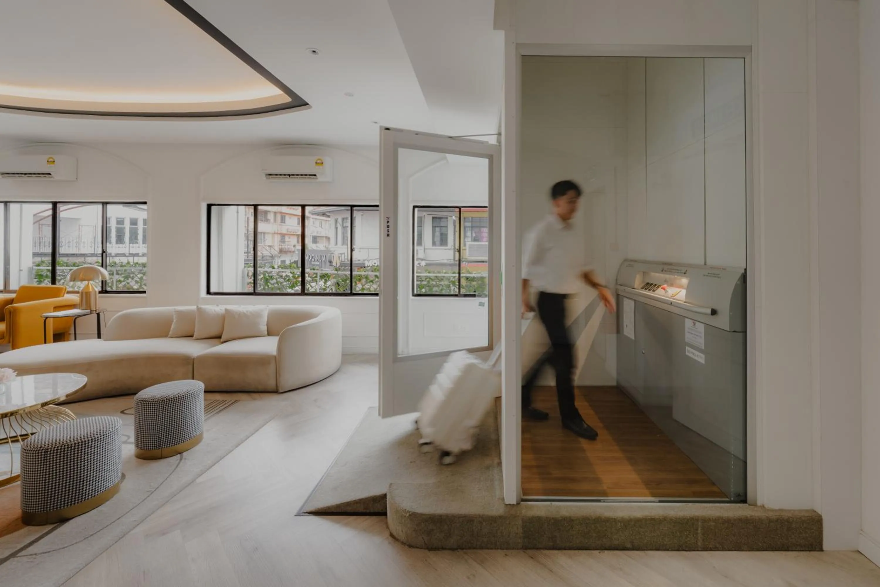 elevator in Signel Poshtel, the Rare Gem of North Borneo