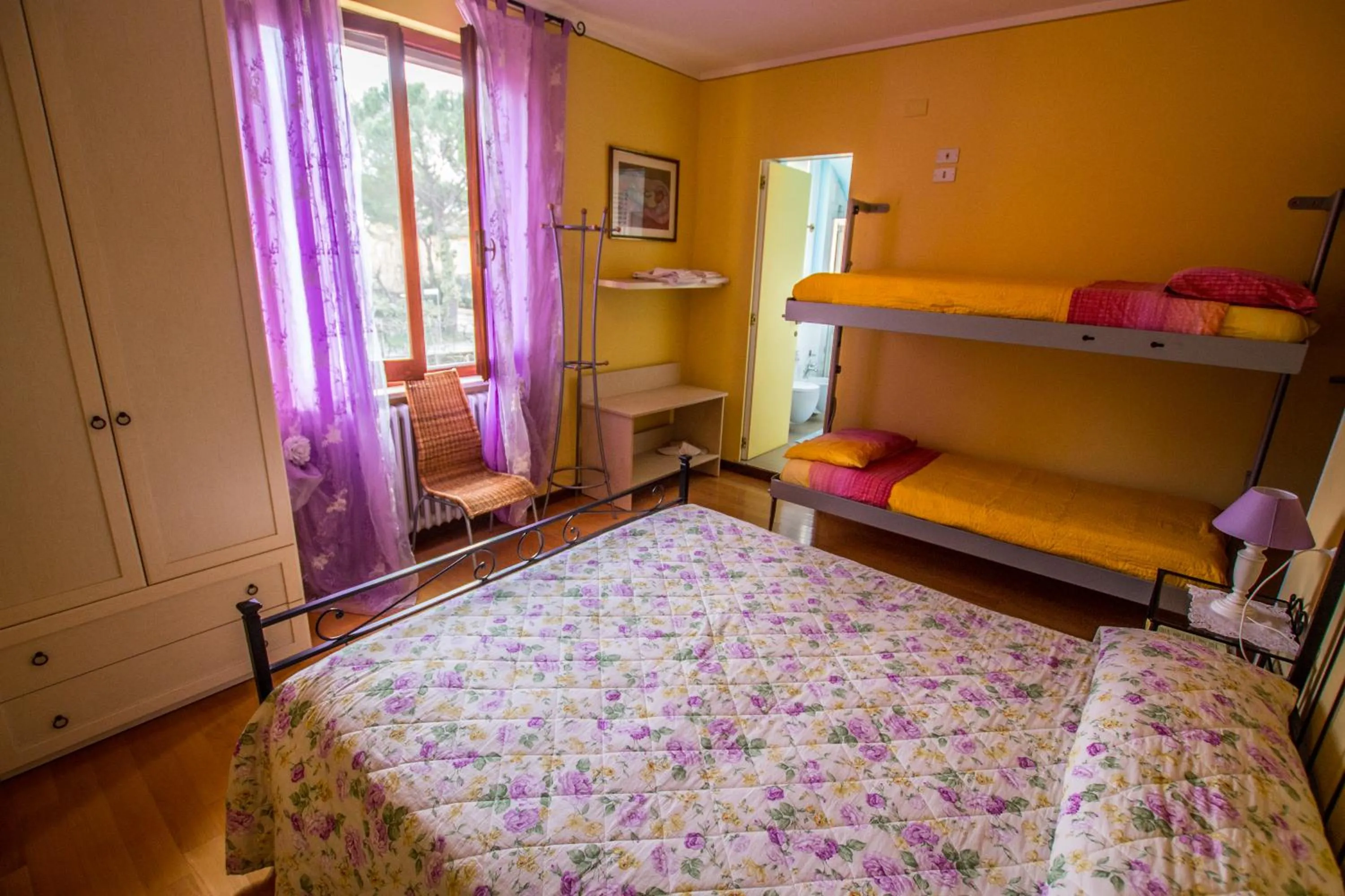 bunk bed, Bed in B&B I Narcisi