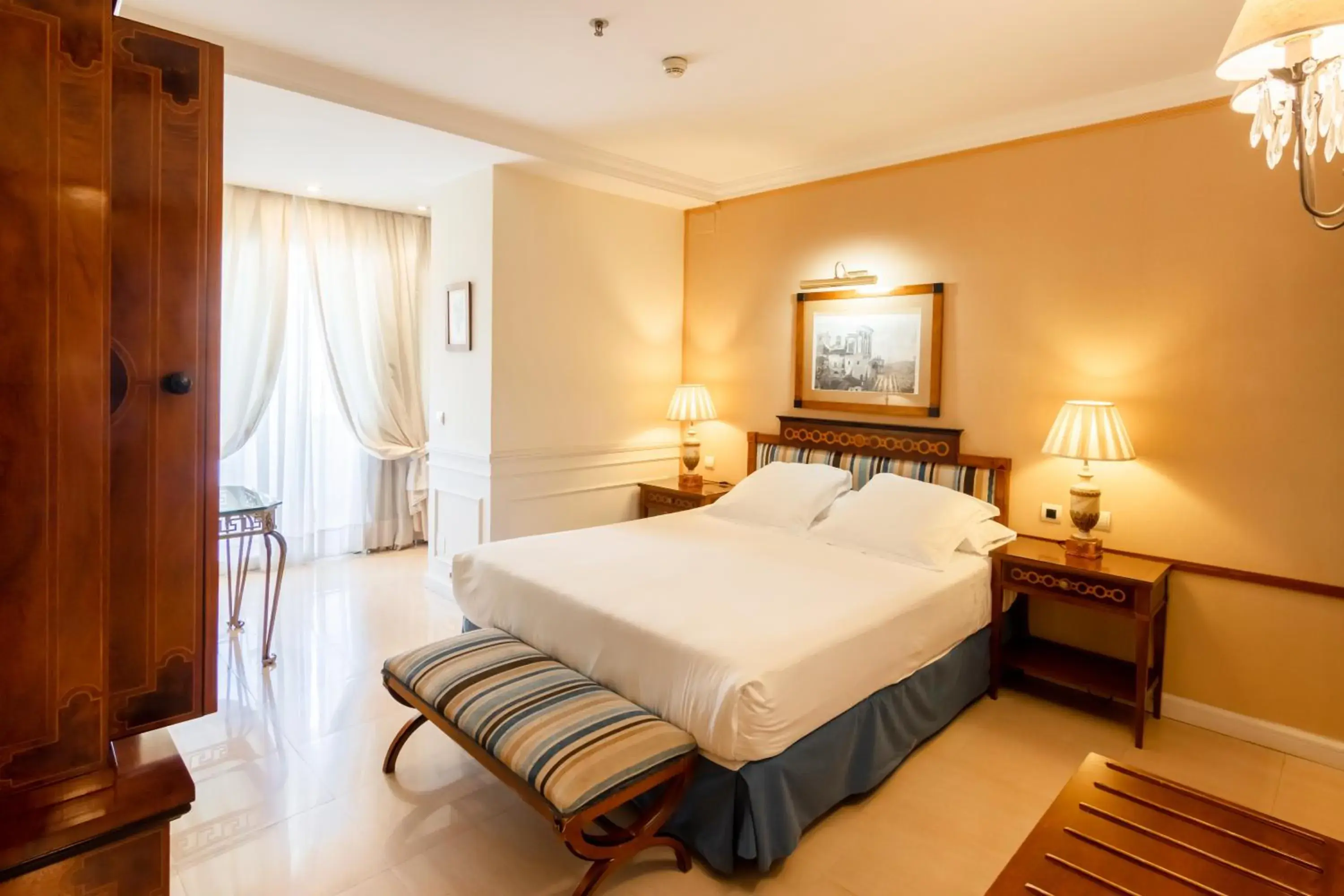 Studio (2 Adults) in Guadalpin Suites Studio (2 Adults) in Guadalpin Suites