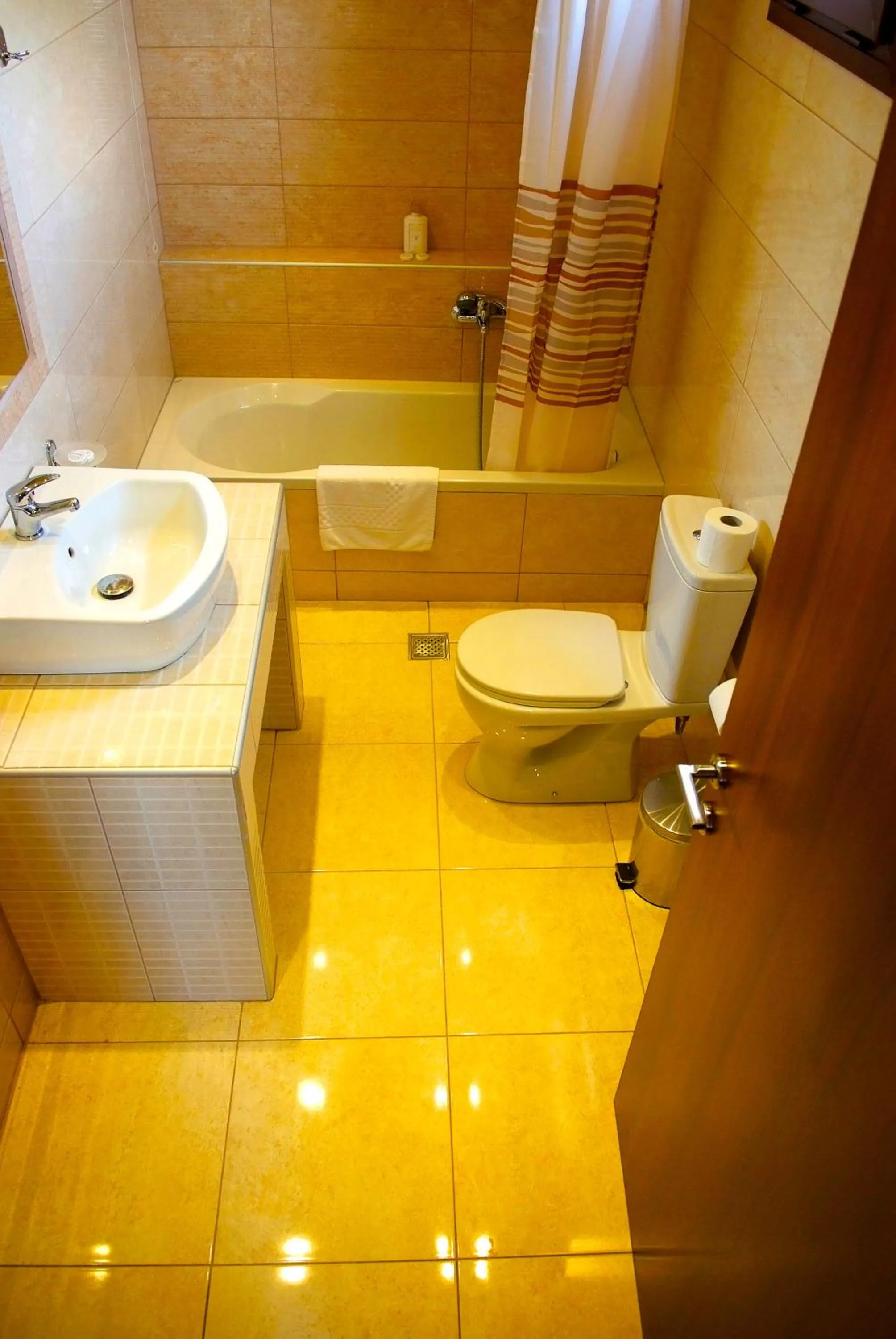 Bathroom in Plotini Hotel