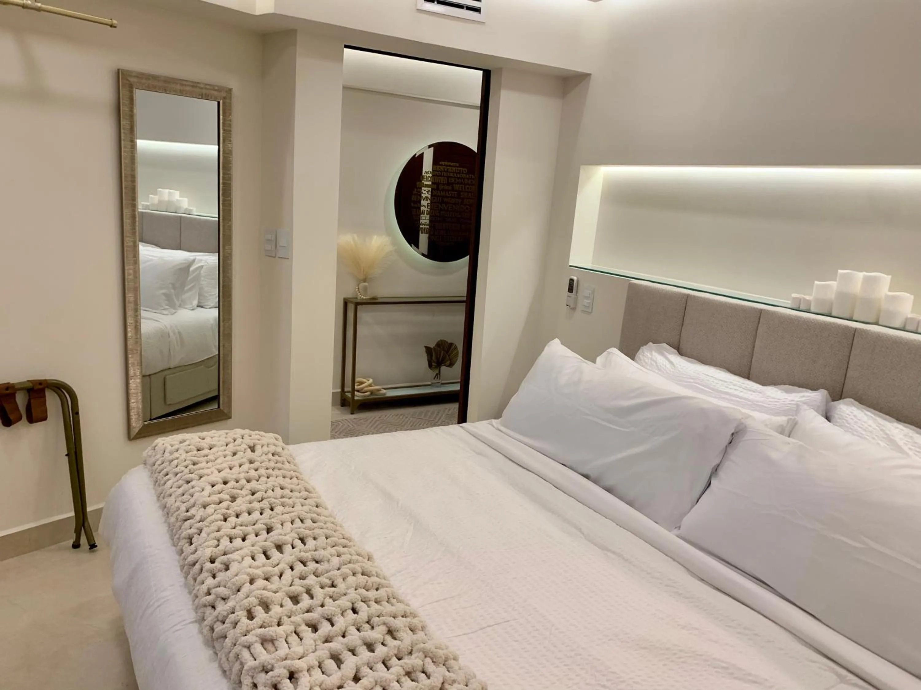 Bed in Sunscape Residence Tower