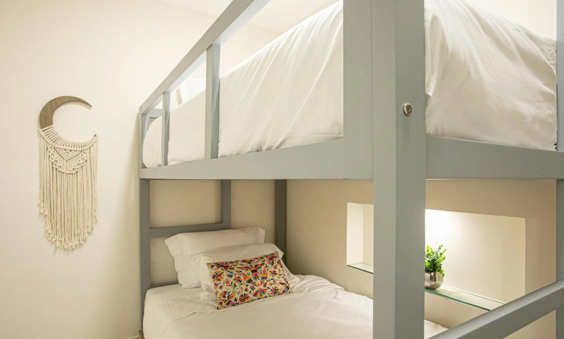 Bed in Sunscape Residence Tower