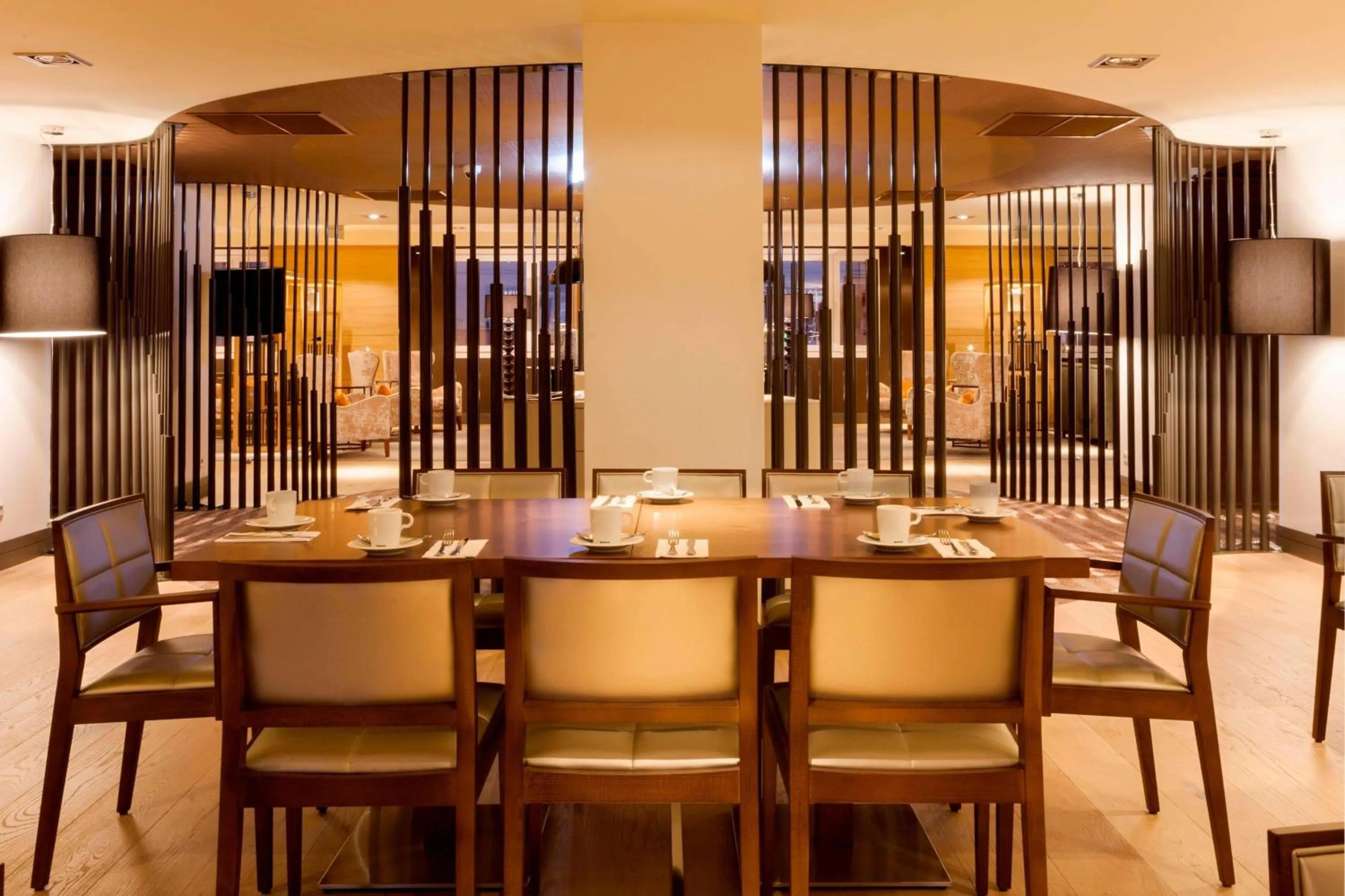 Lounge or bar in Madrid Marriott Auditorium Hotel & Conference Center