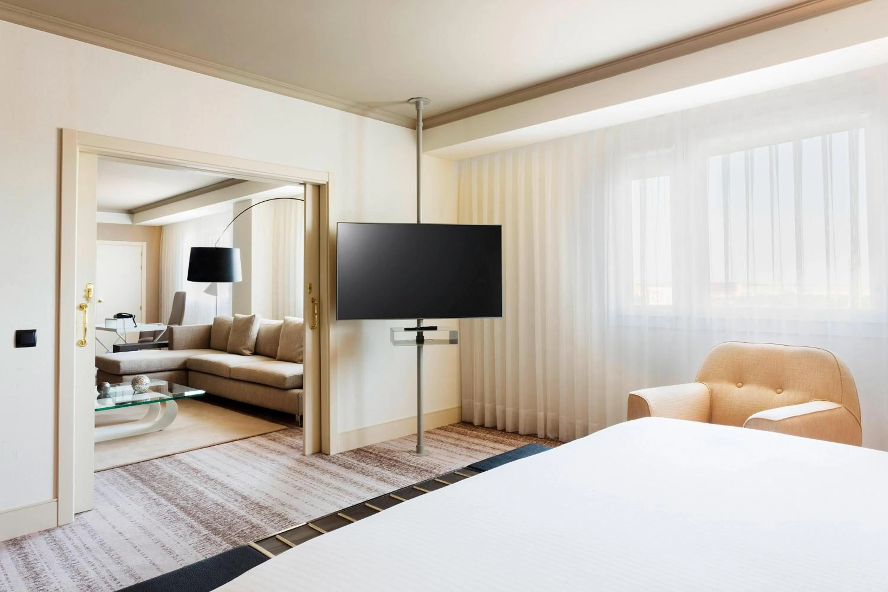 Bedroom, Bed in Madrid Marriott Auditorium Hotel & Conference Center