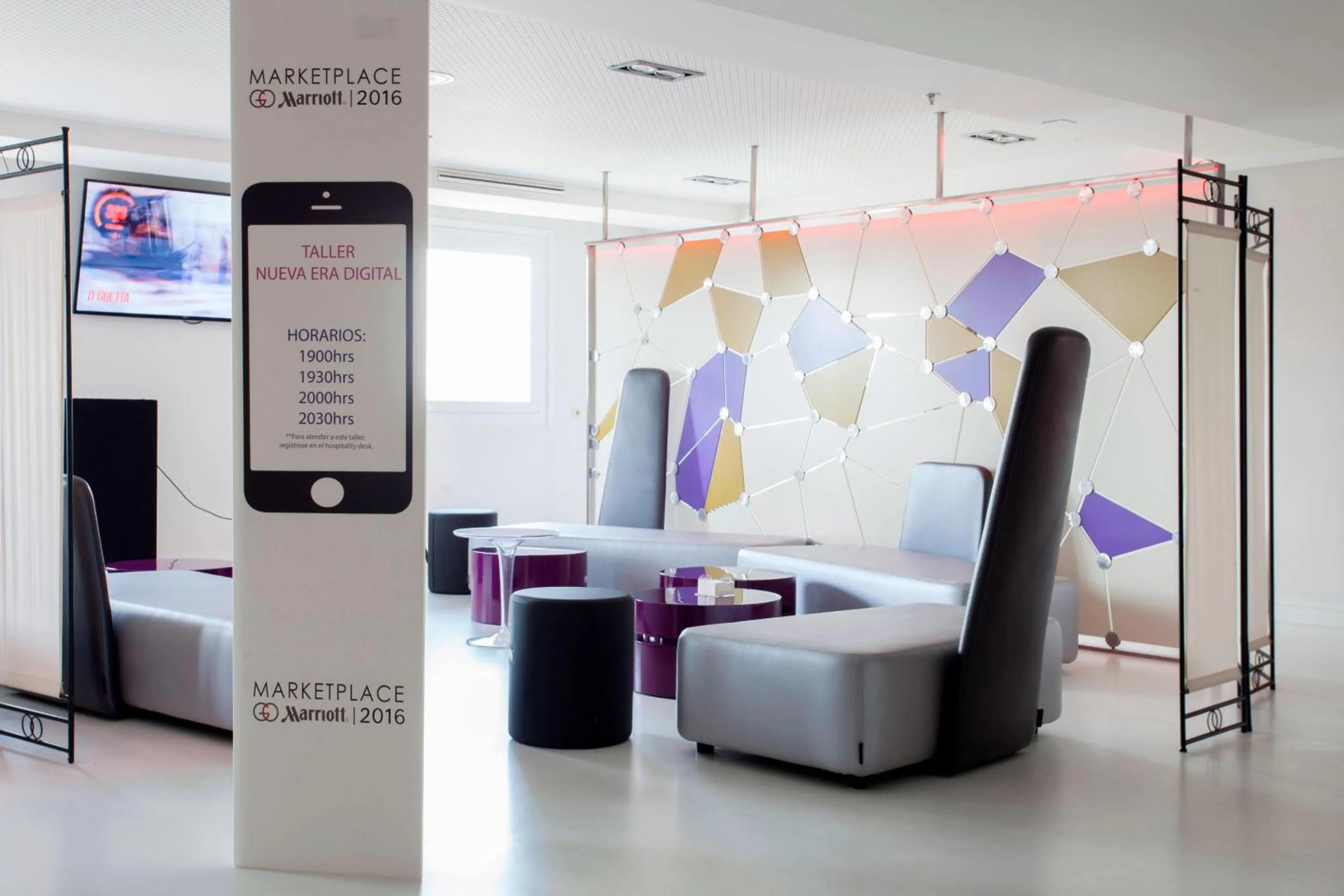 Lounge or bar in Madrid Marriott Auditorium Hotel & Conference Center