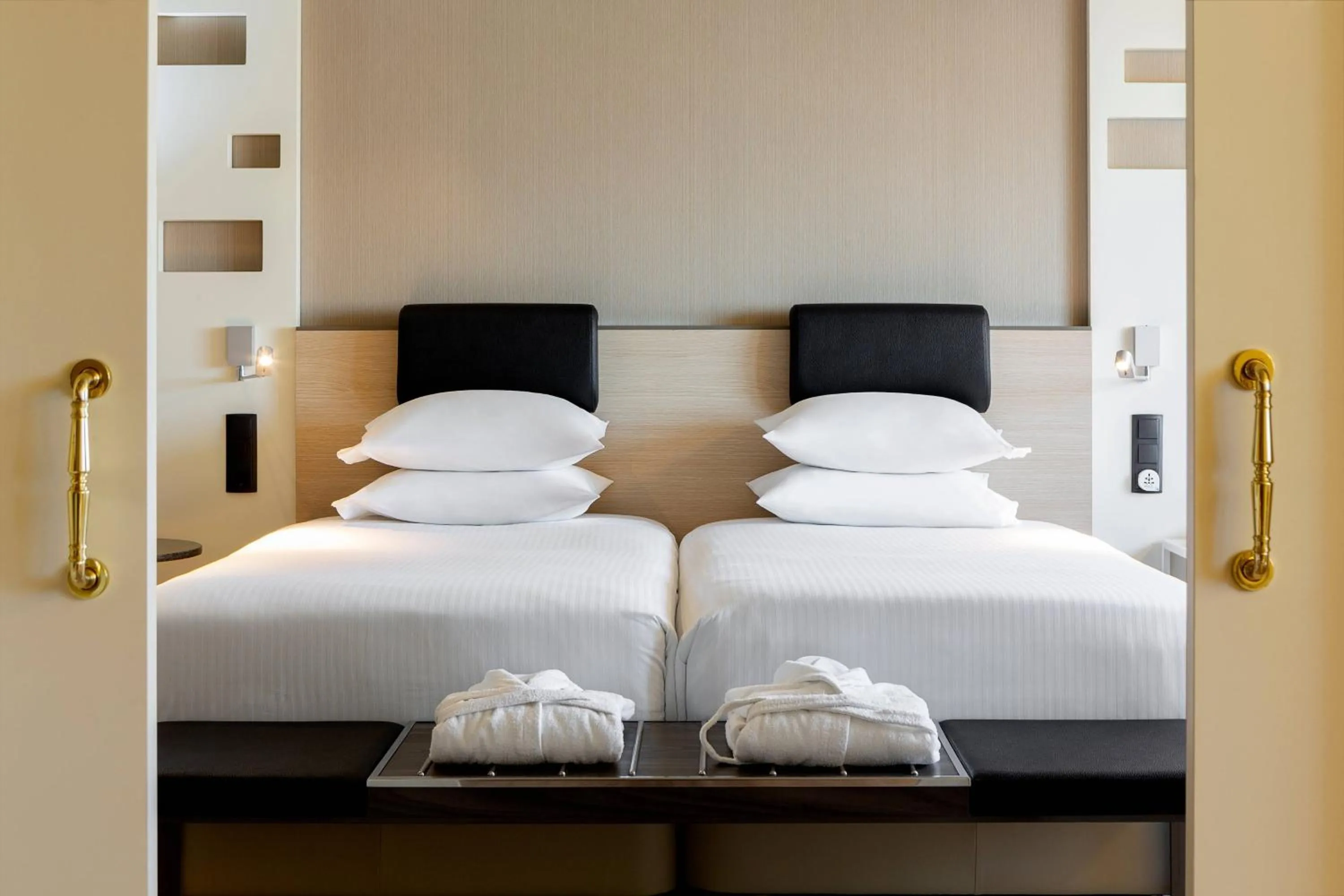 Bedroom, Bed in Madrid Marriott Auditorium Hotel & Conference Center