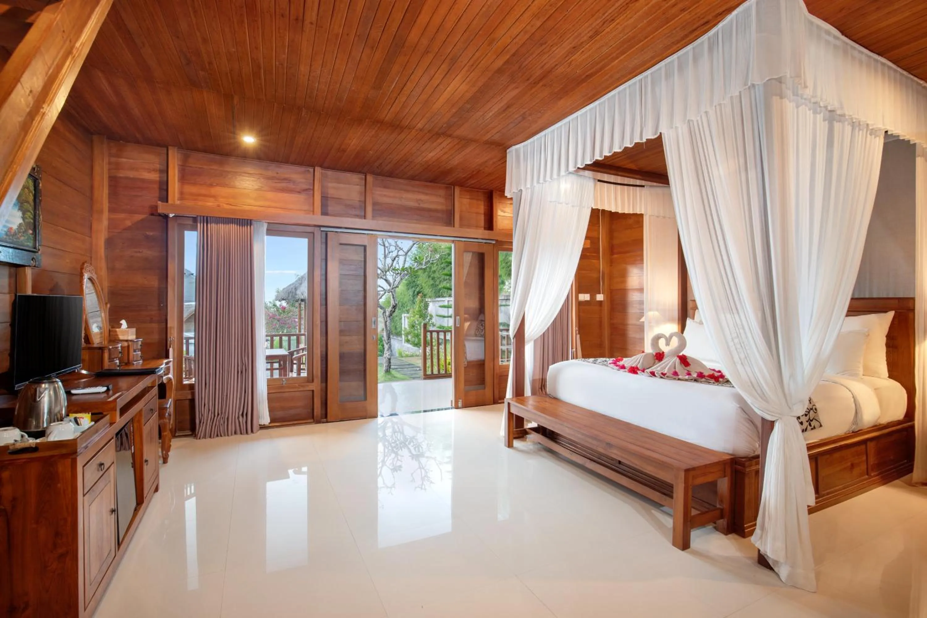 Bed in BB Resort Villa and Spa