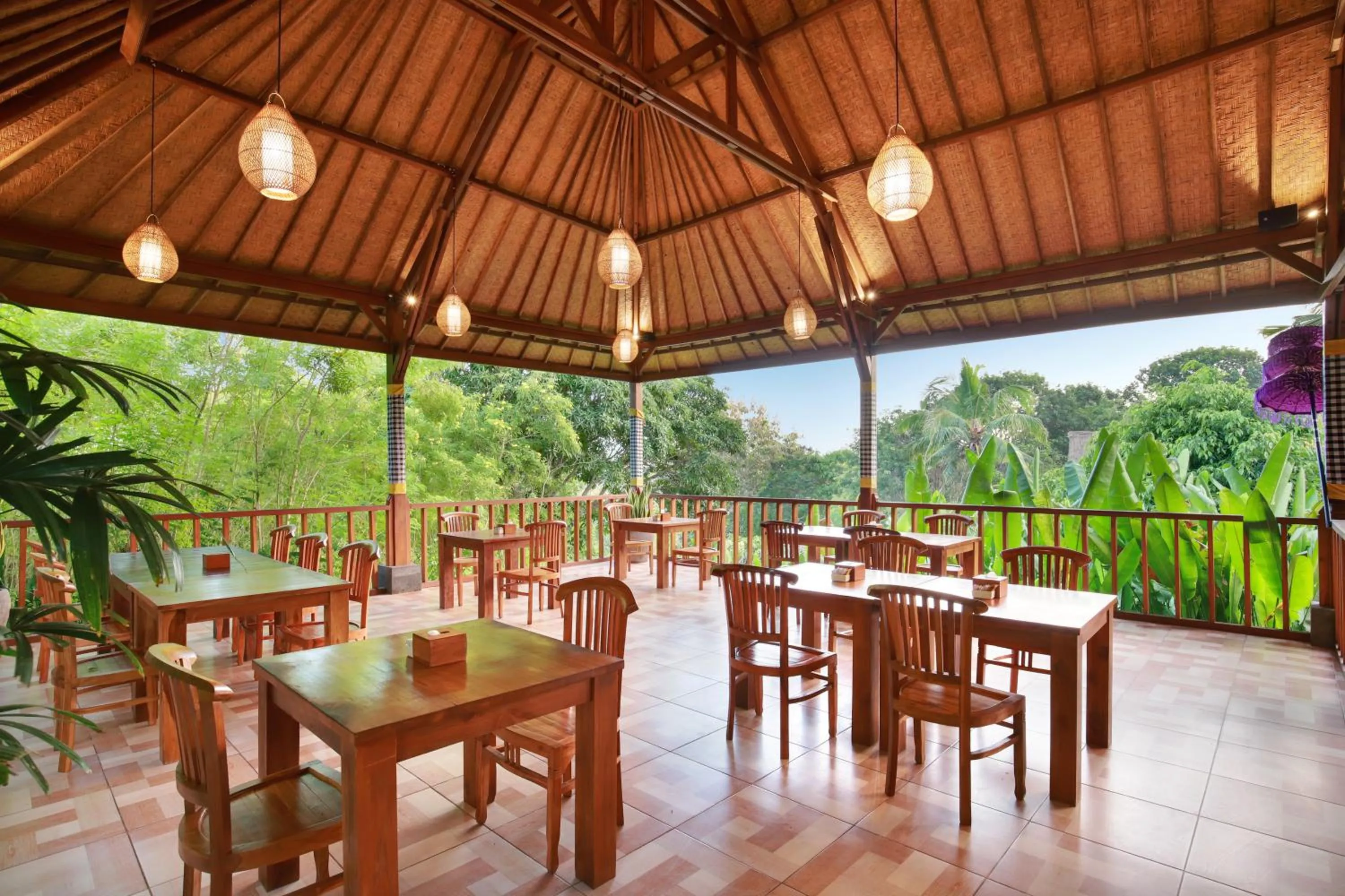 Restaurant/places to eat in BB Resort Villa and Spa