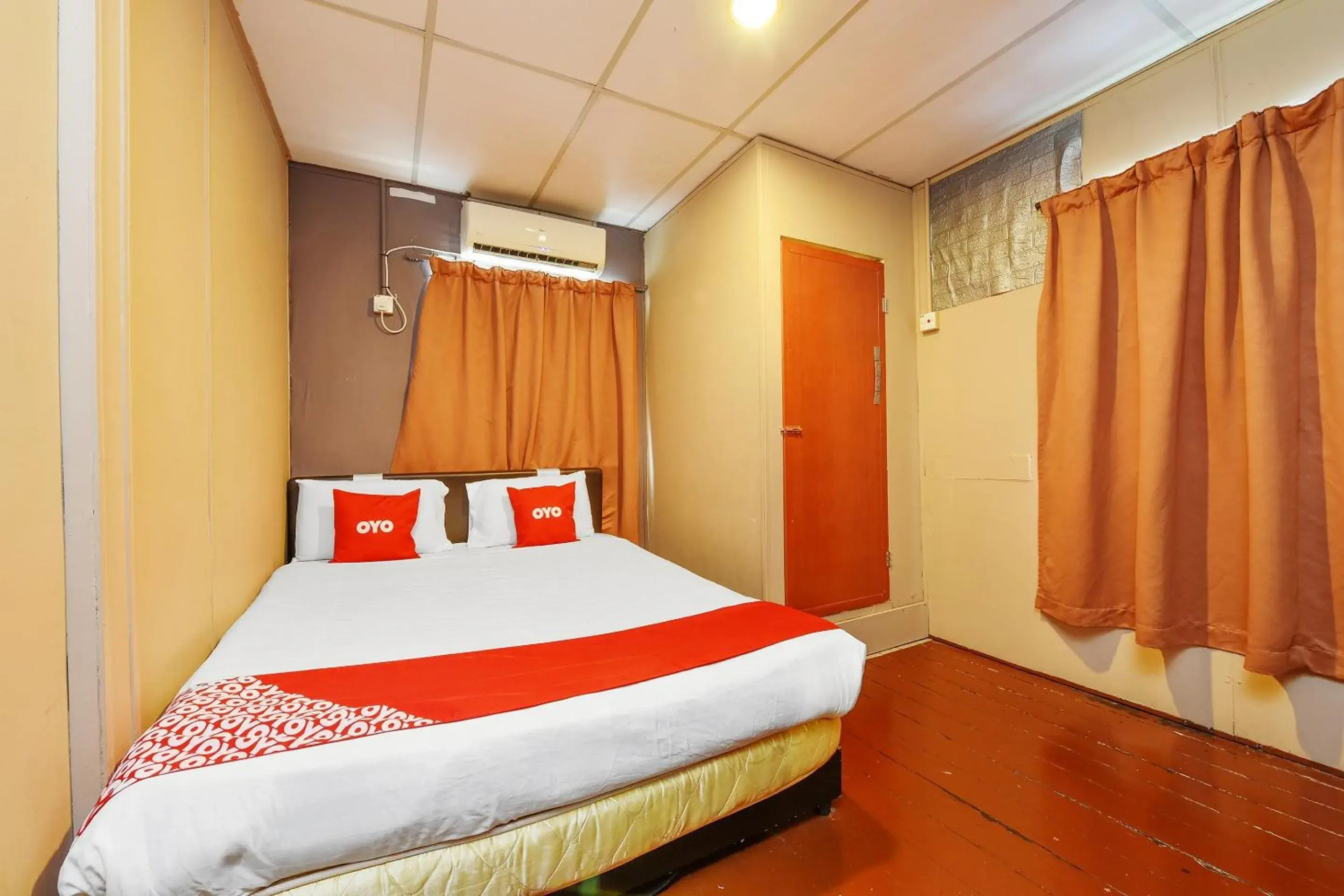 Deluxe Double Room - single occupancy in Hotel O Pulau Ketam Inn Deluxe Double Room - single occupancy in Hotel O Pulau Ketam Inn