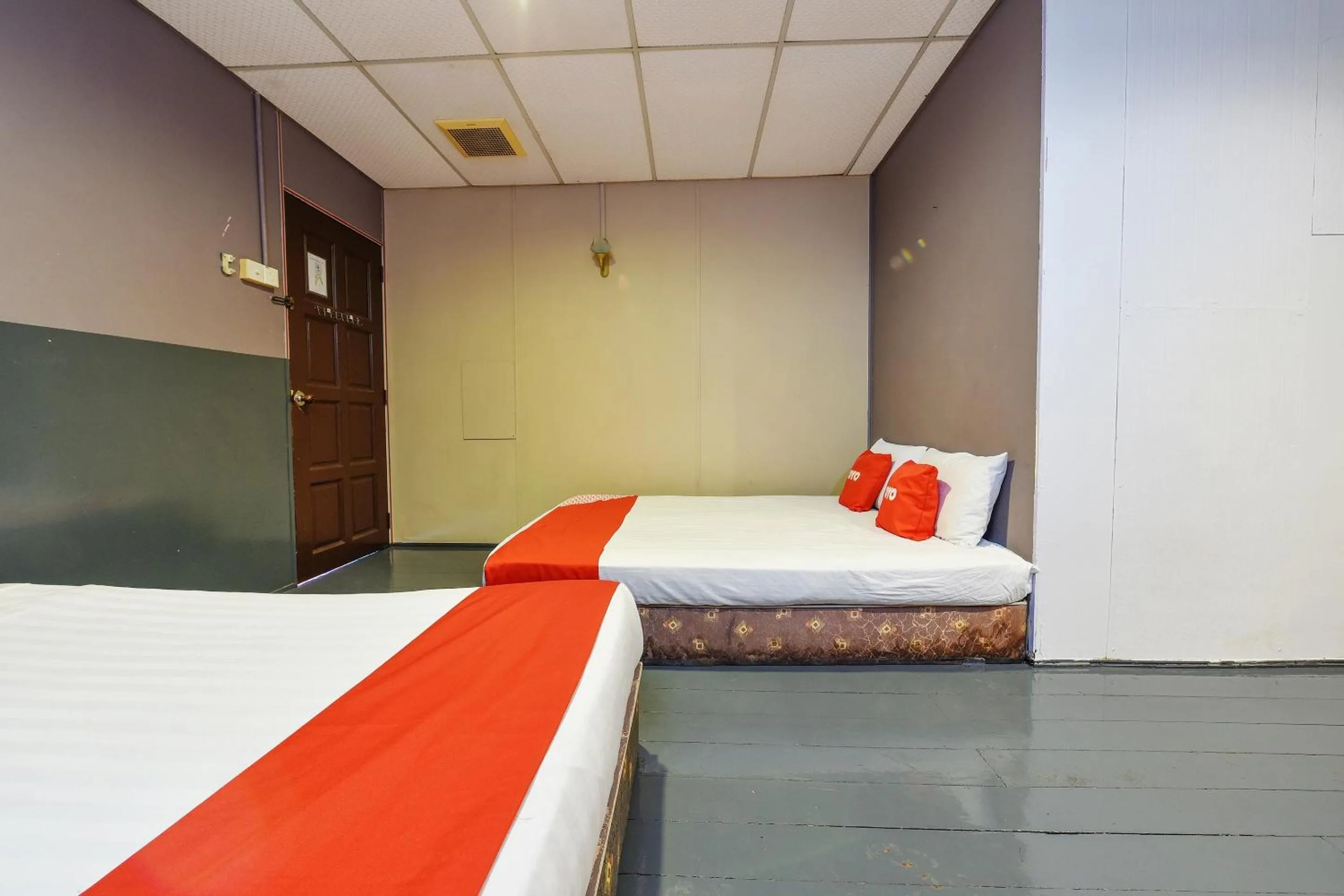 Bedroom, Bed in Hotel O Pulau Ketam Inn