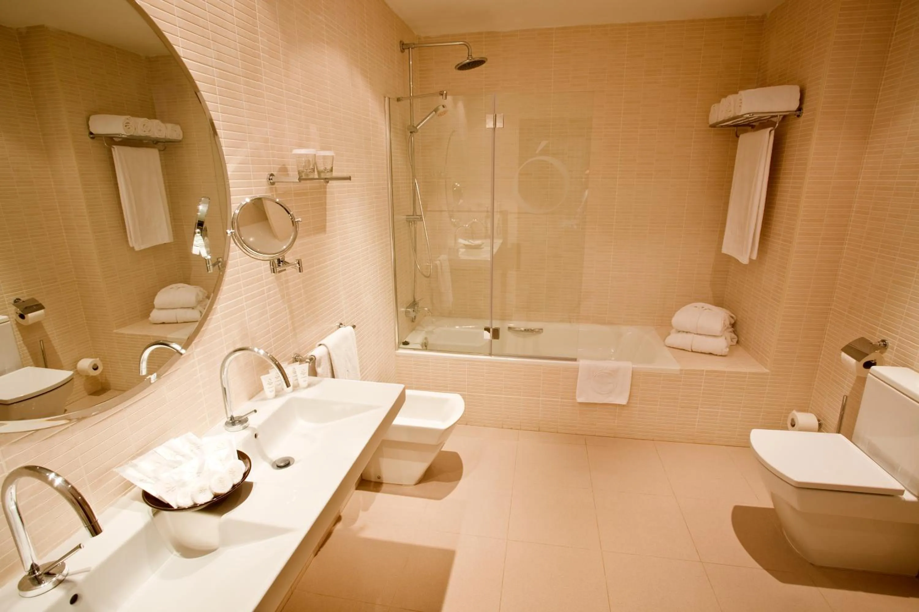 Bathroom in Hotel Opera