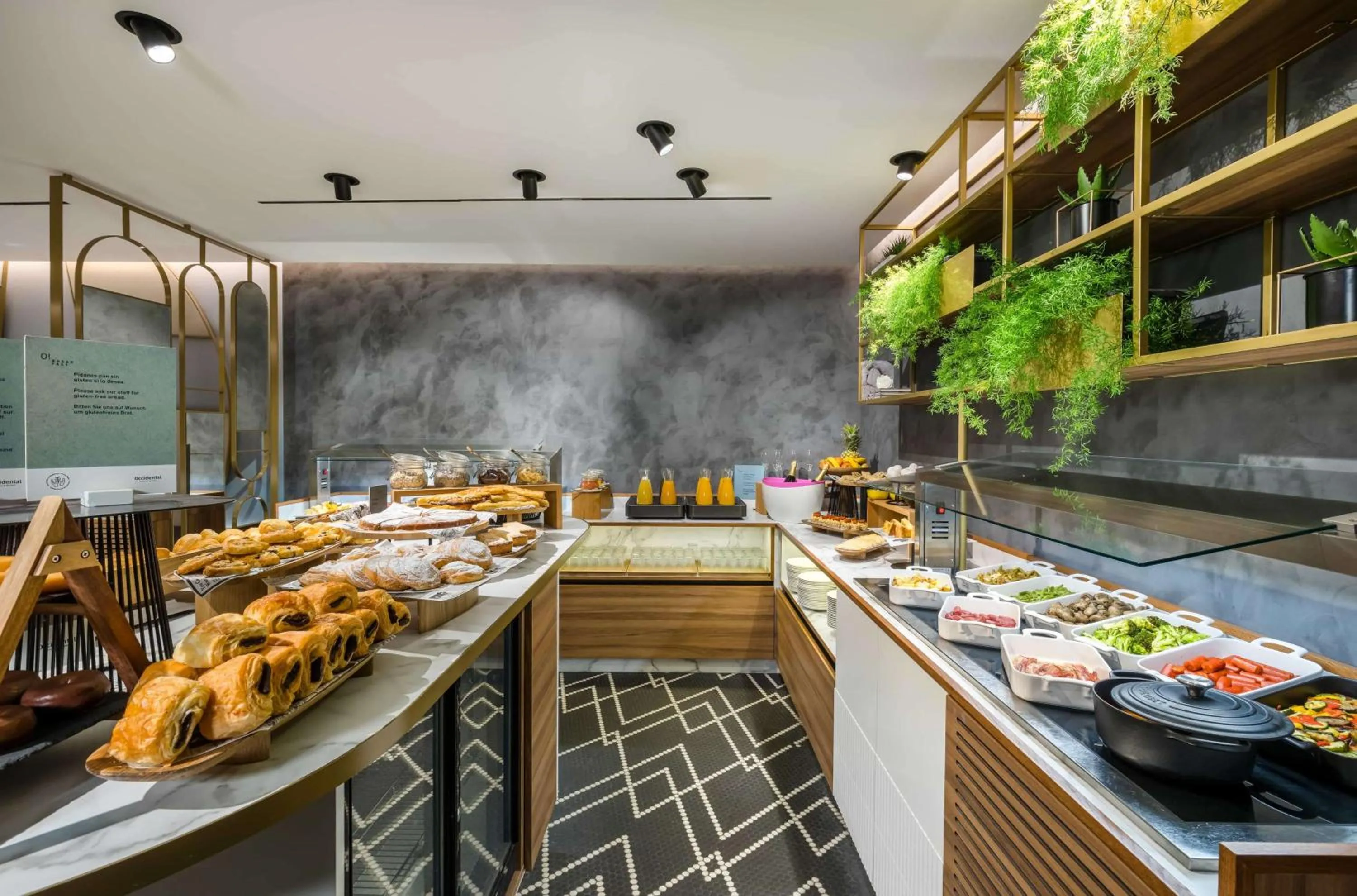 Restaurant/places to eat in Occidental Alicante