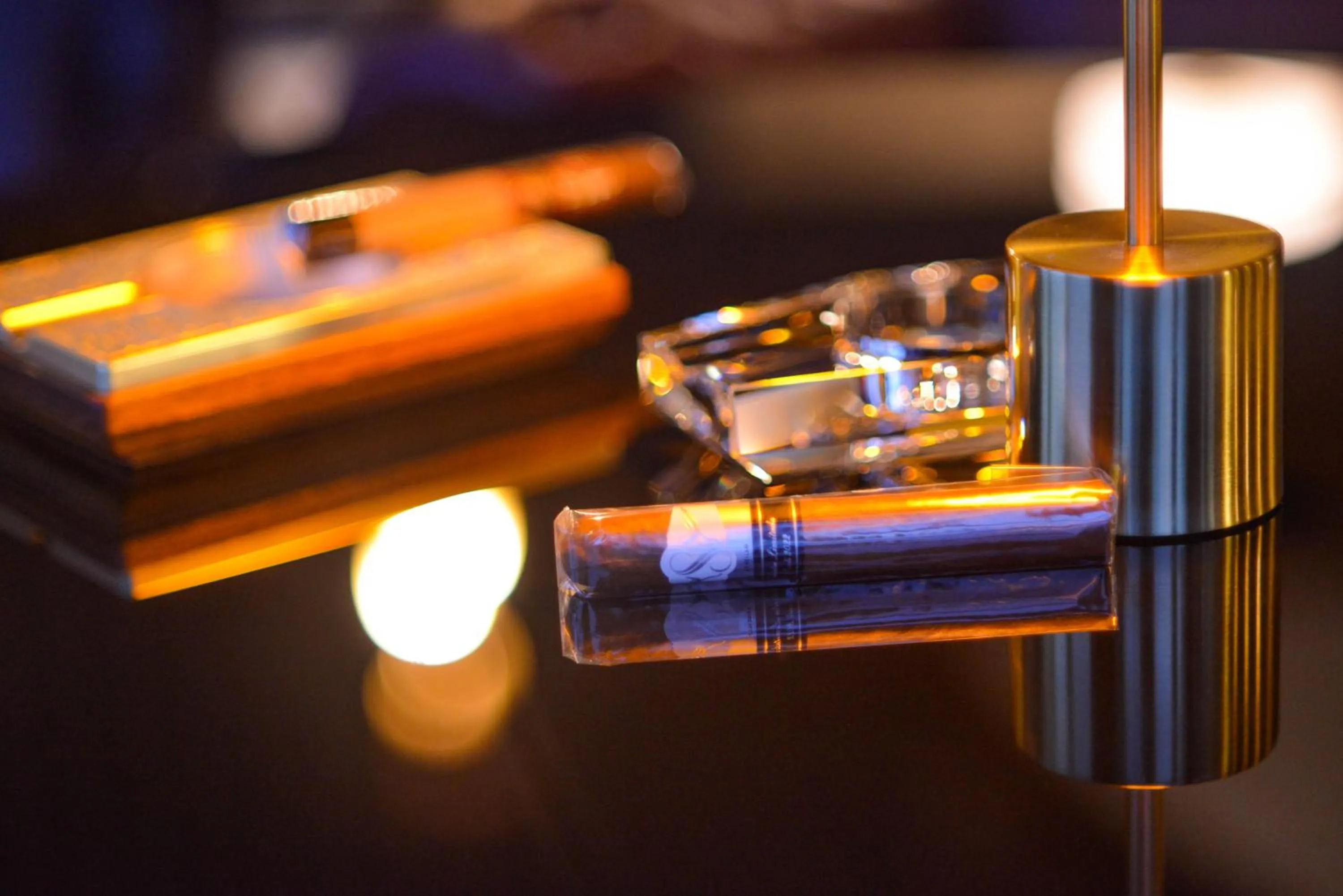 Restaurant/places to eat in Century Marina Hotel - Lusail