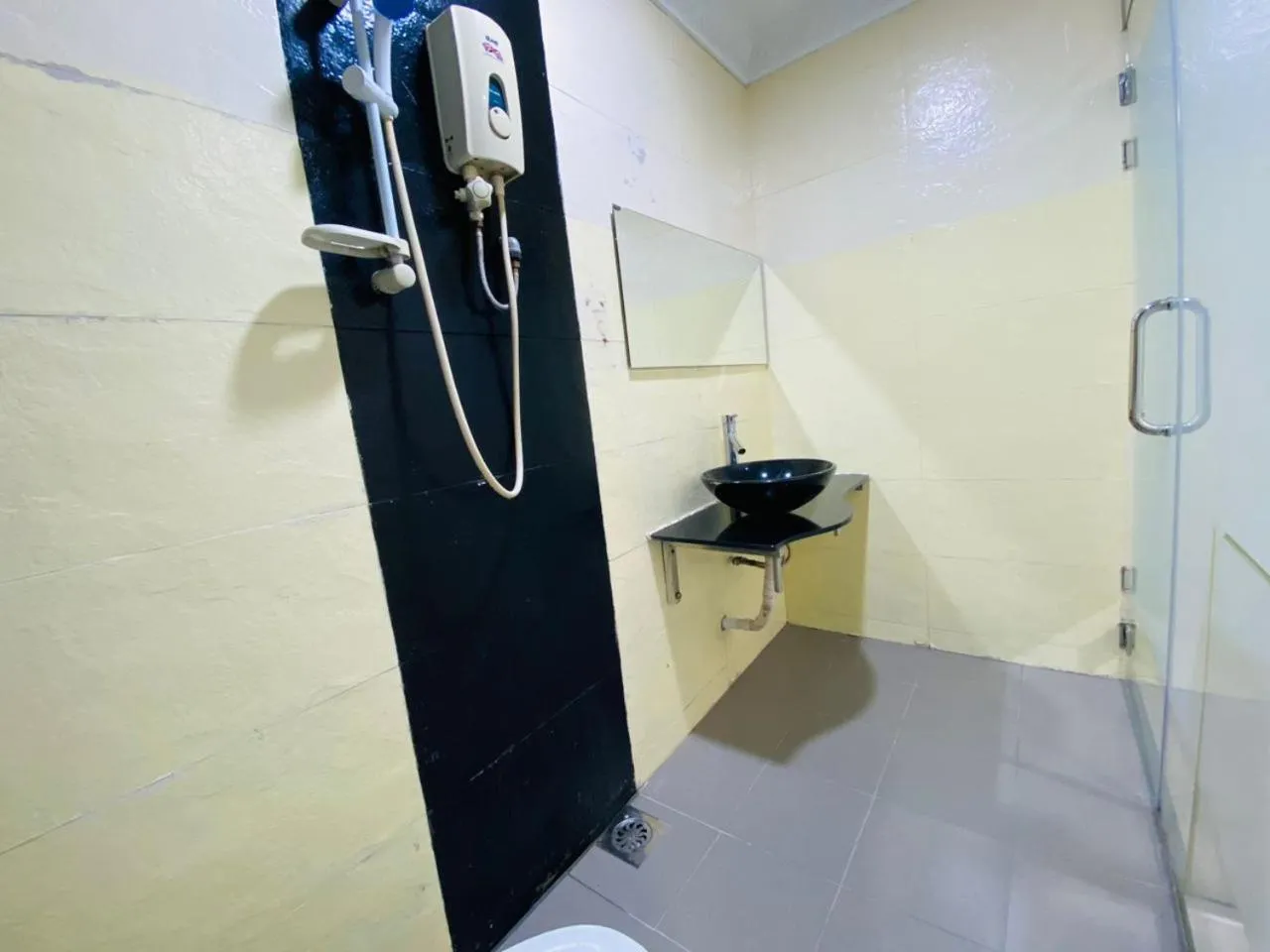 Bathroom in Surya Boutique Hotel Klang