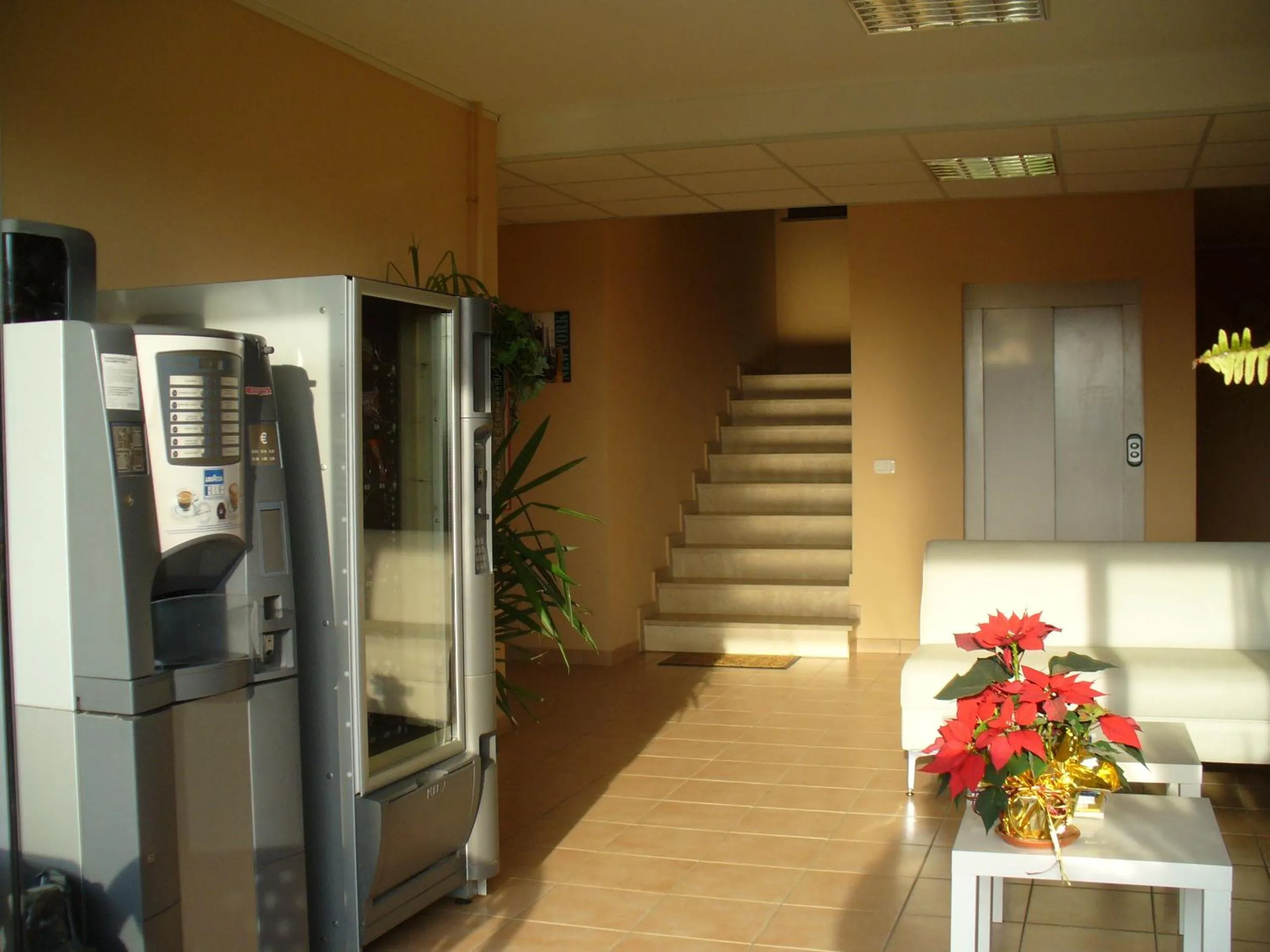 Communal lounge/ TV room in RTA Martin Pescatore