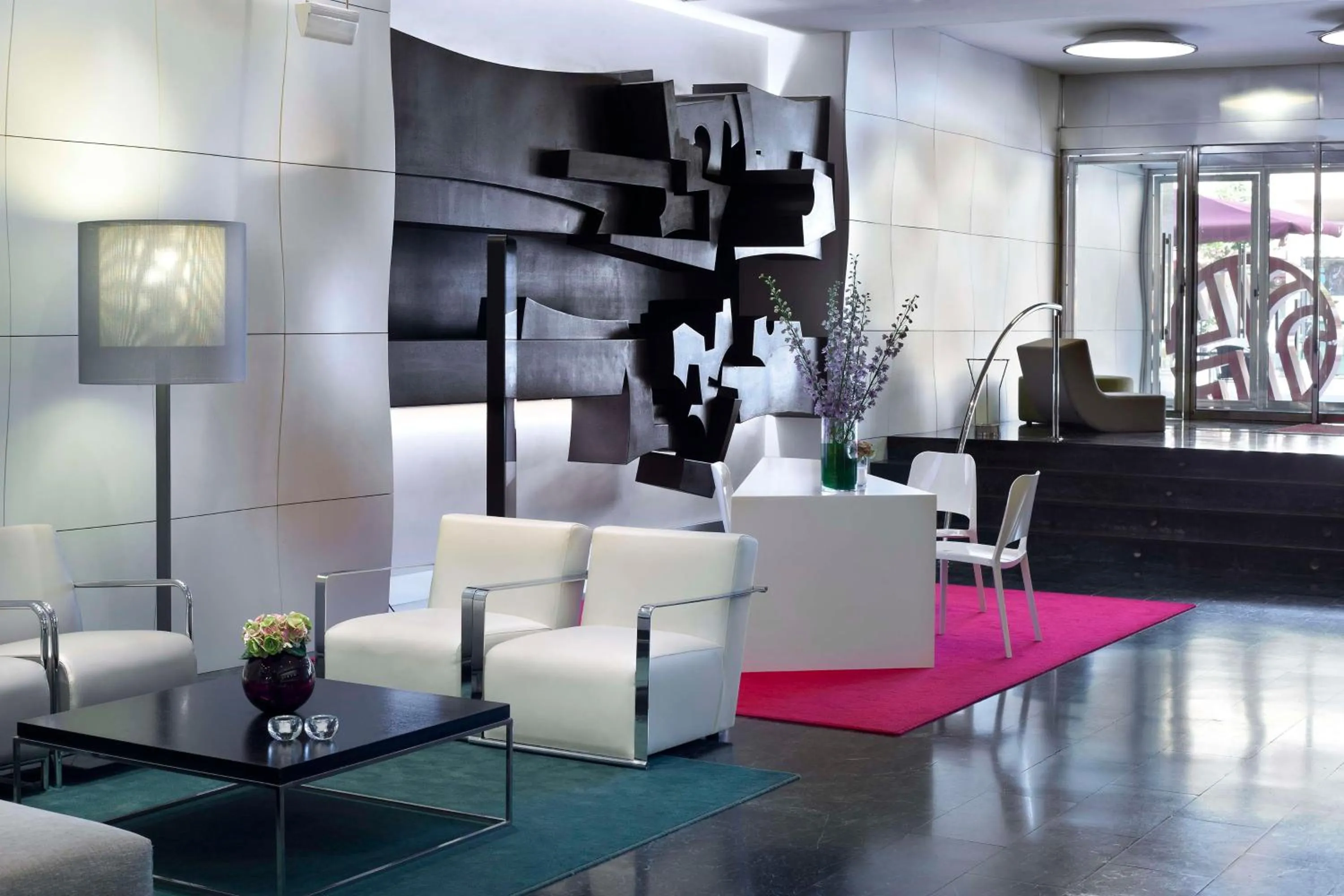 Lobby or reception in NH Collection Villa de Bilbao
