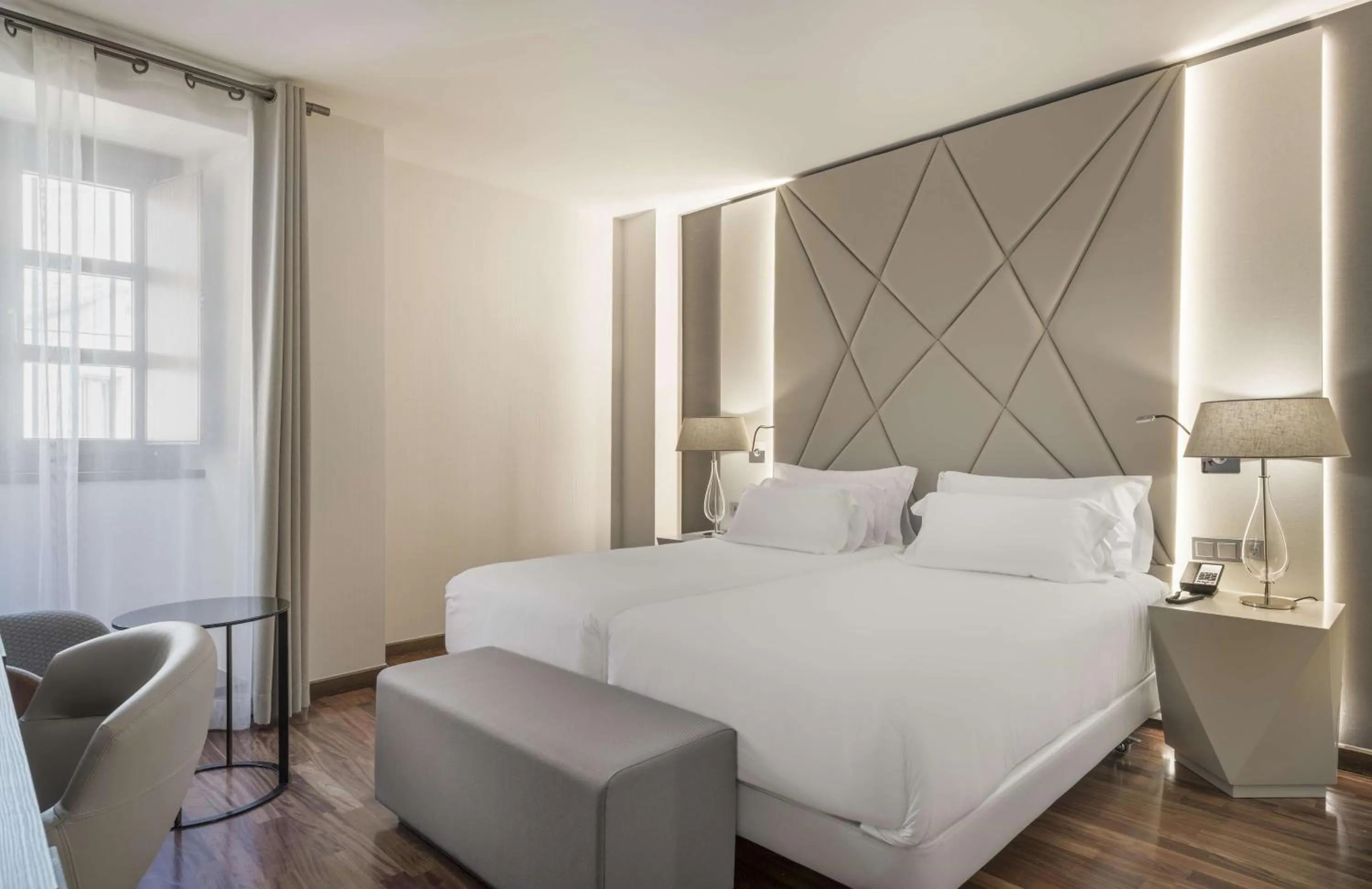 Bedroom, Bed in NH Collection Salamanca Palacio de Castellanos