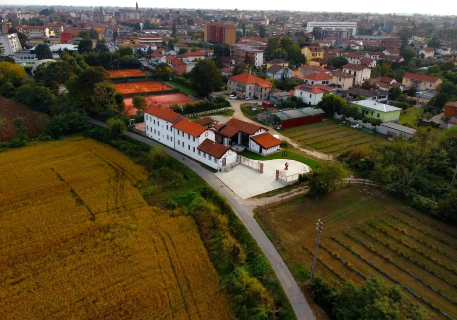 Property building in Cascina Mora Bassa