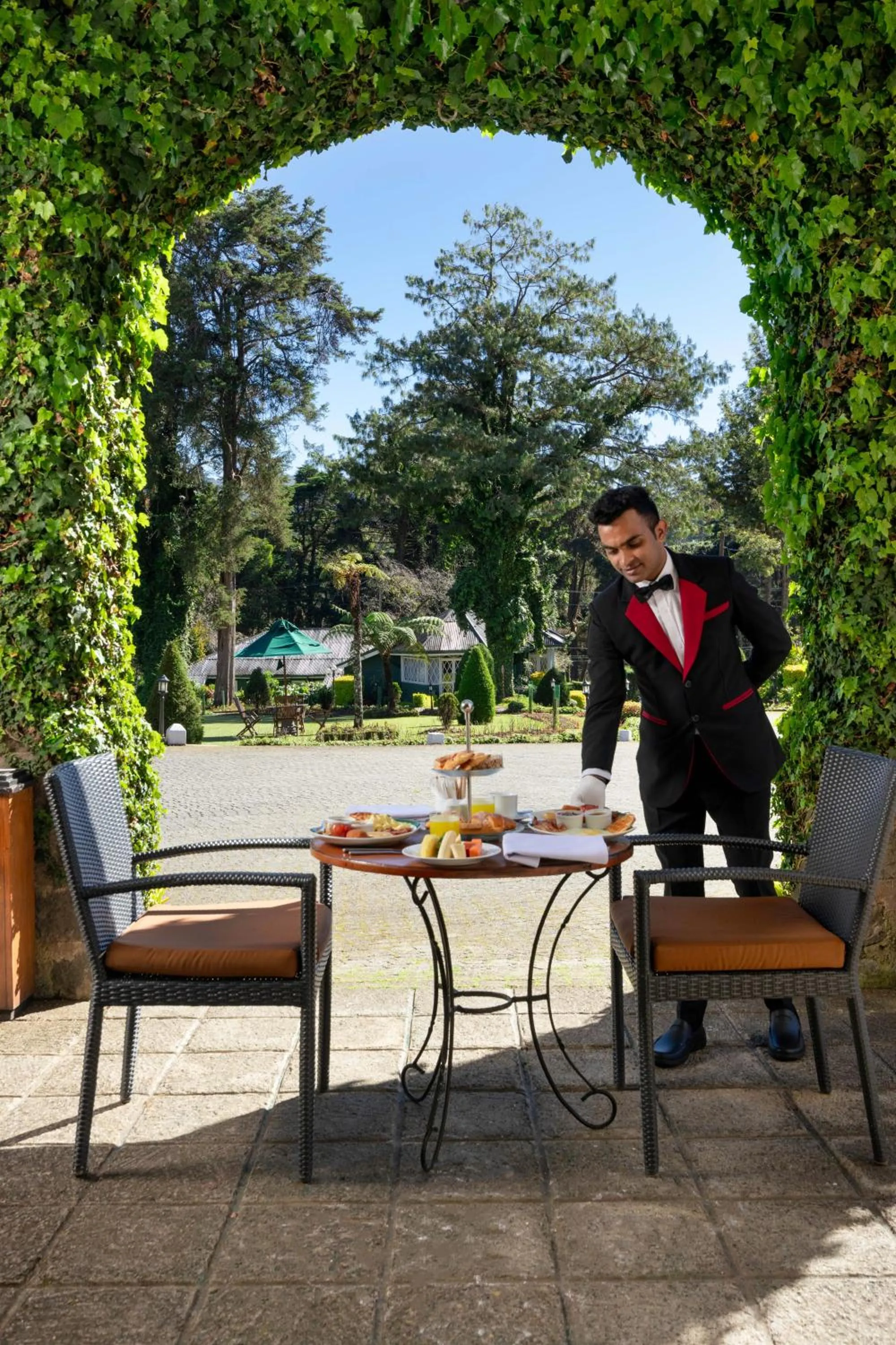 Food and drinks in The Hill Club