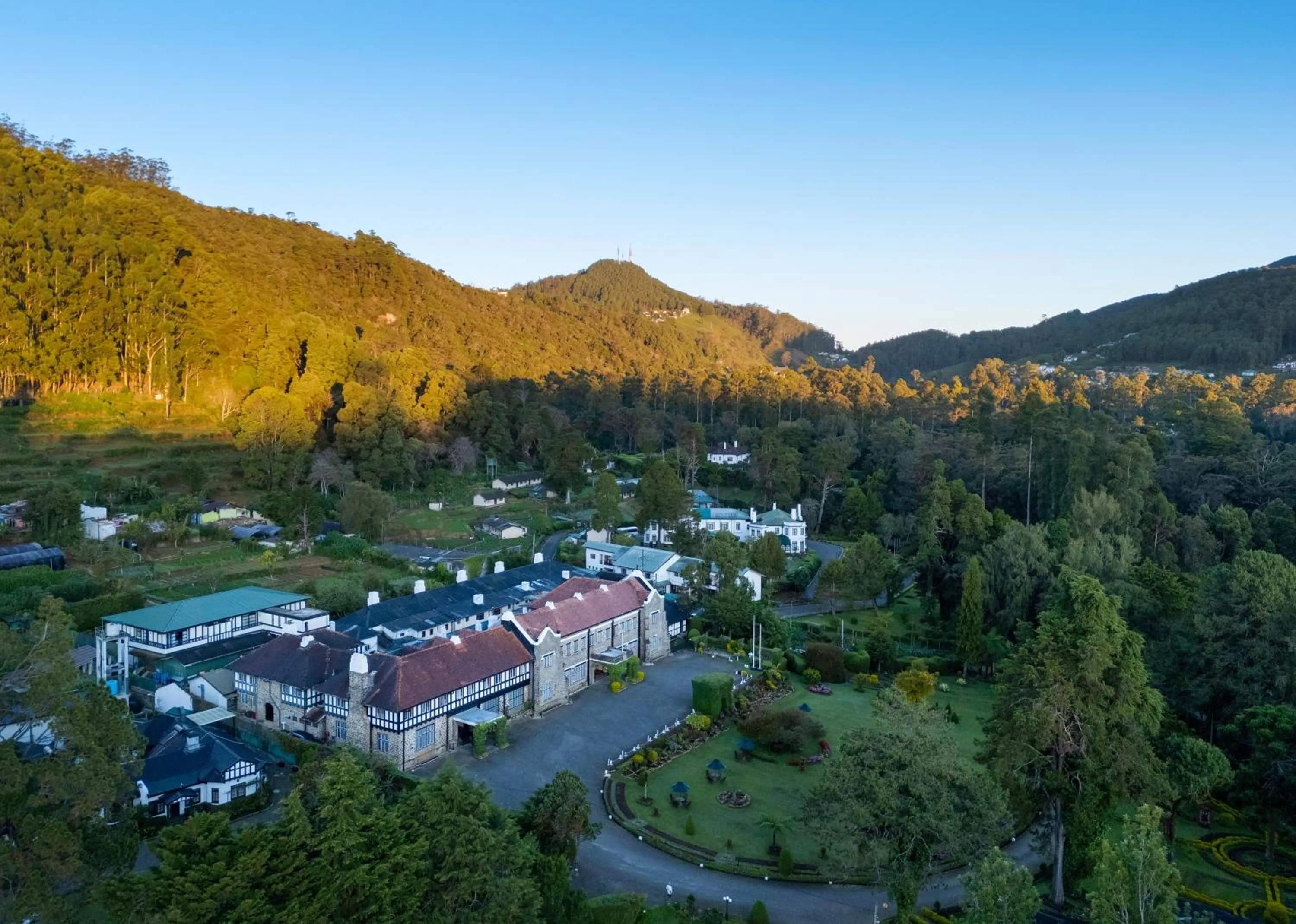 Bird's eye view in The Hill Club