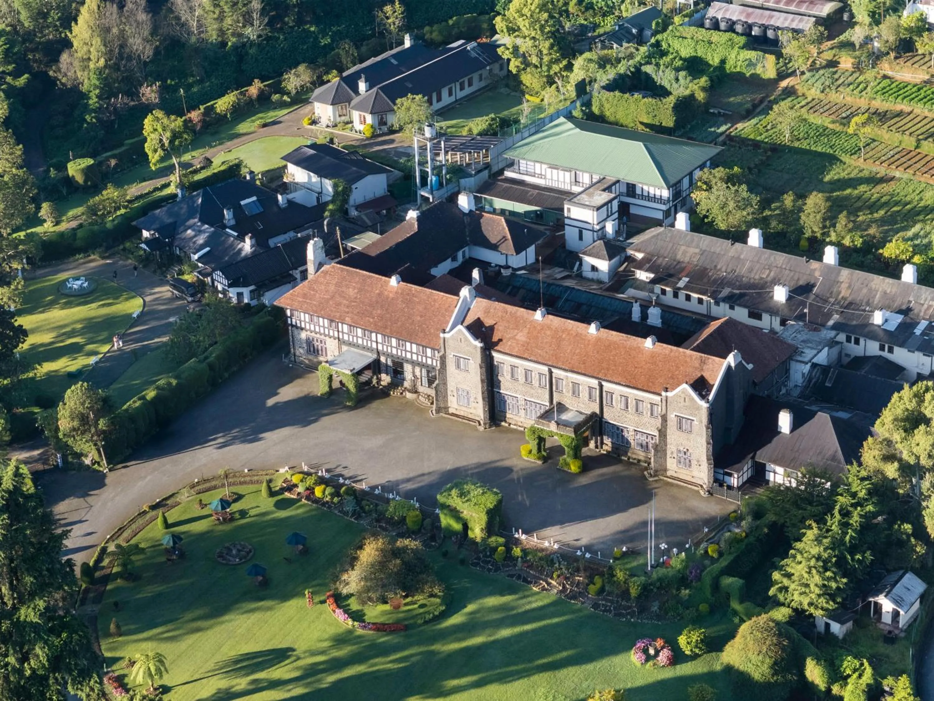 Bird's eye view in The Hill Club