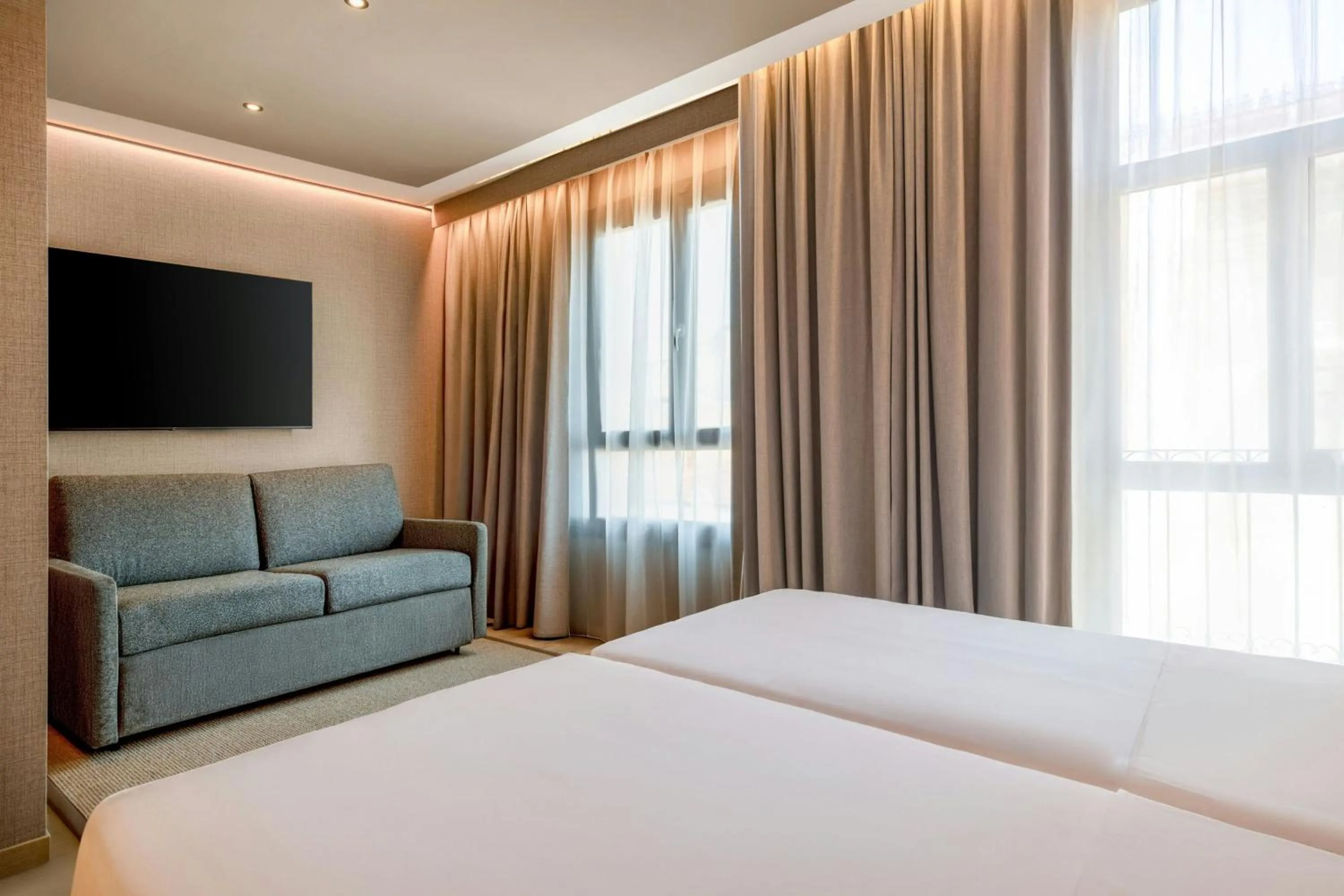 Photo of the whole room, Bed in AC Hotel by Marriott Cartagena