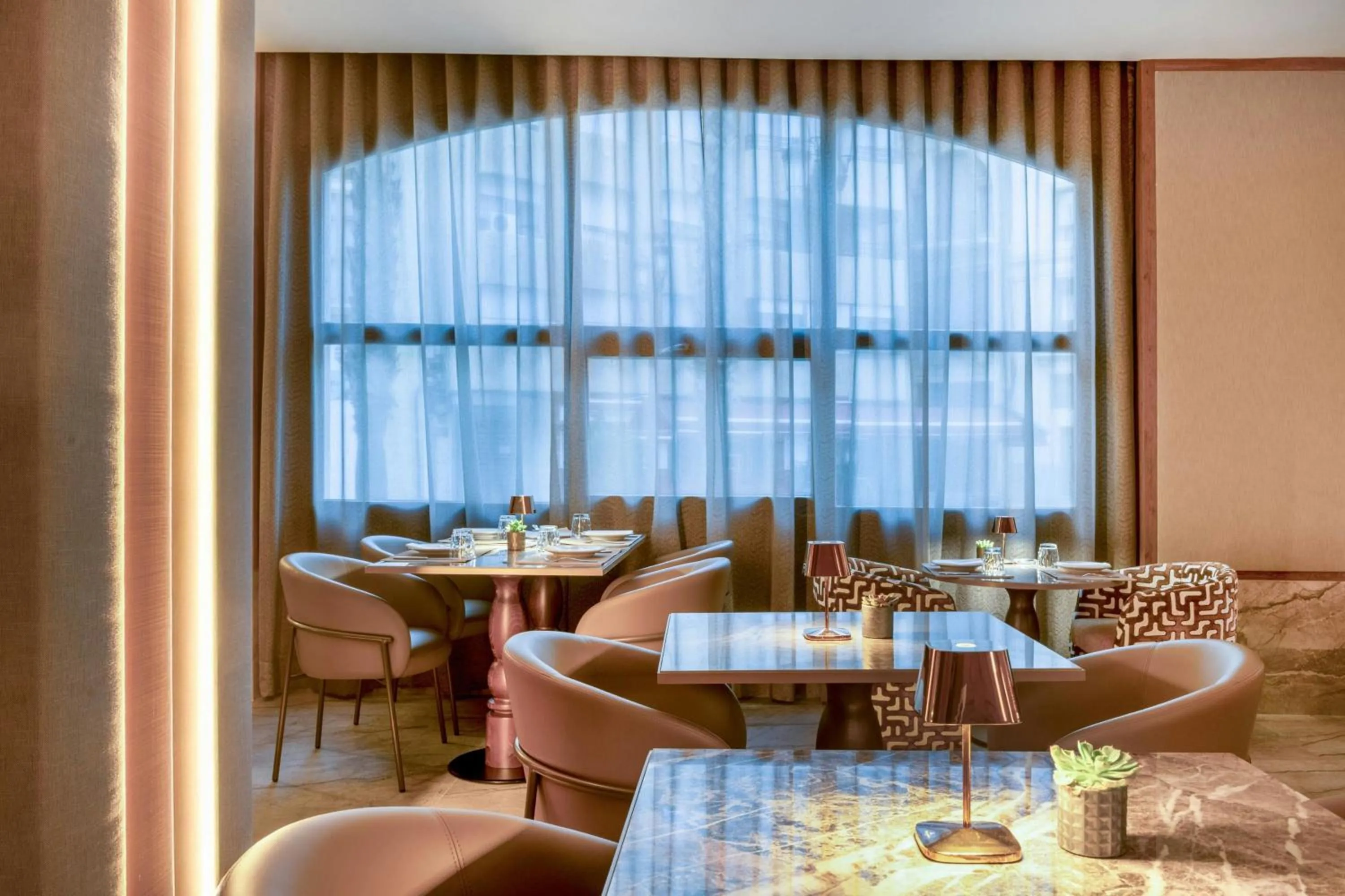 Lounge or bar in AC Hotel by Marriott Cartagena