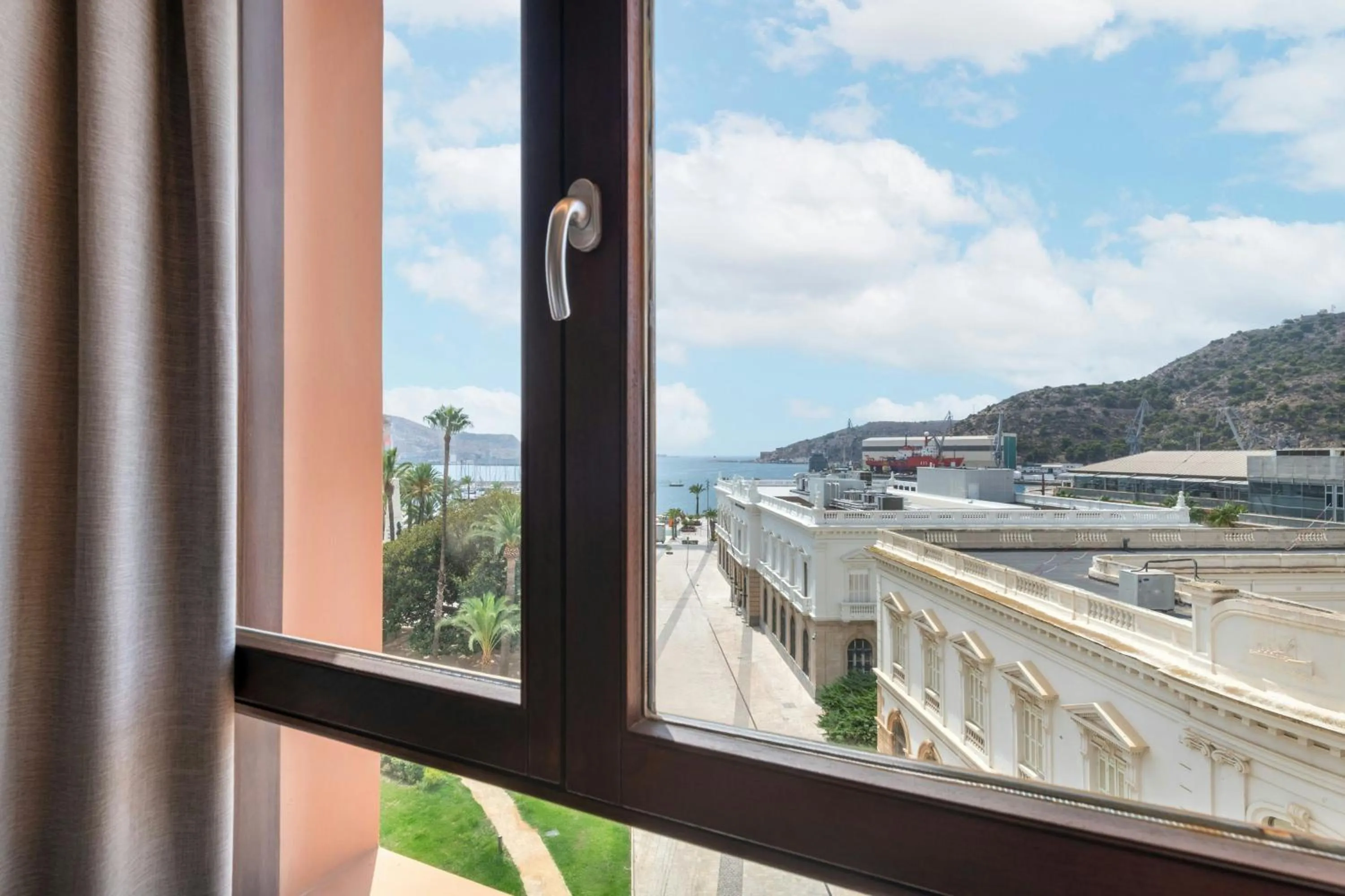 Photo of the whole room in AC Hotel by Marriott Cartagena