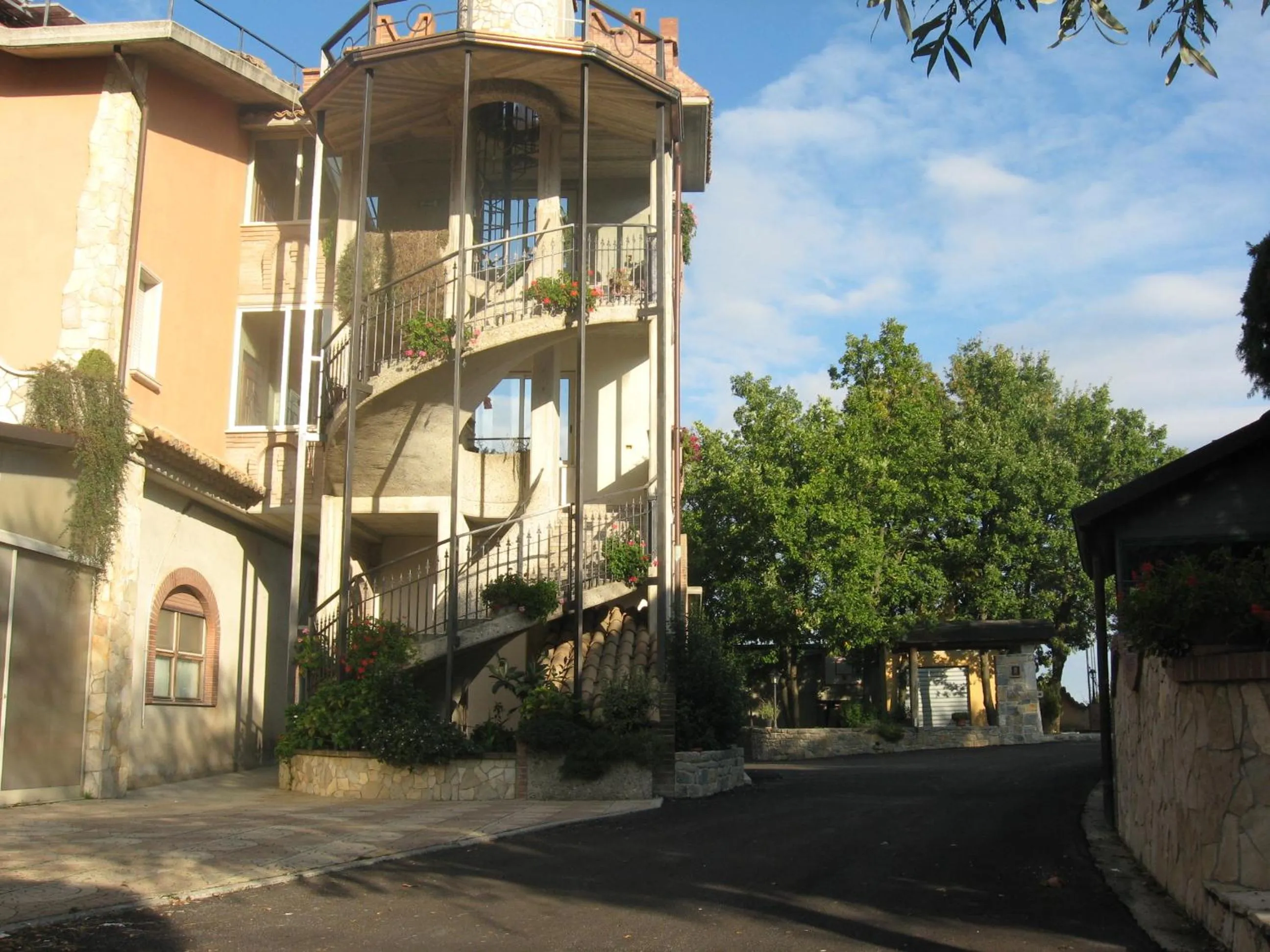 Street view in Parco Sogni d'Oro
