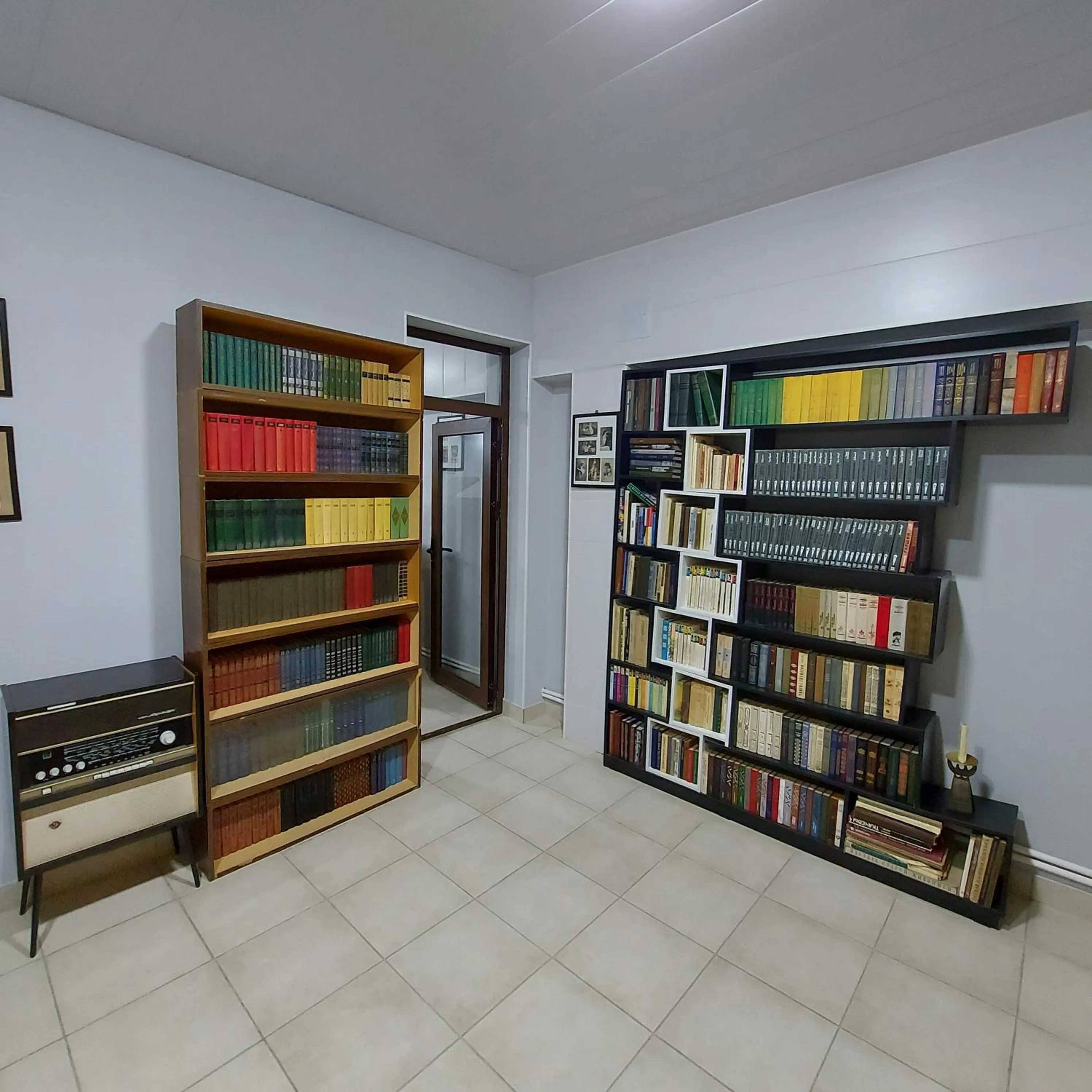Library in MUSAVVIR