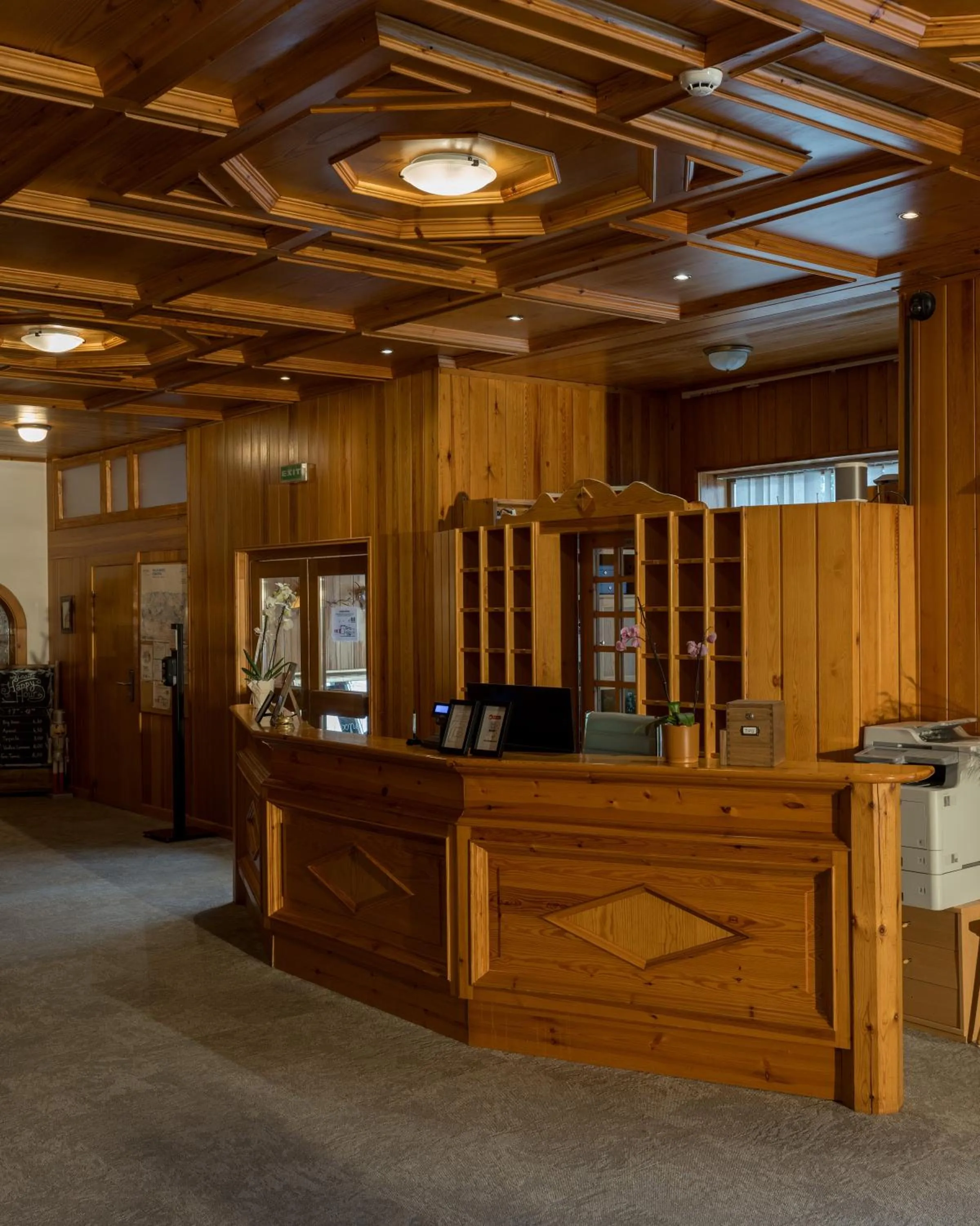 Lobby or reception in PLOSE Parkhotel & Residence