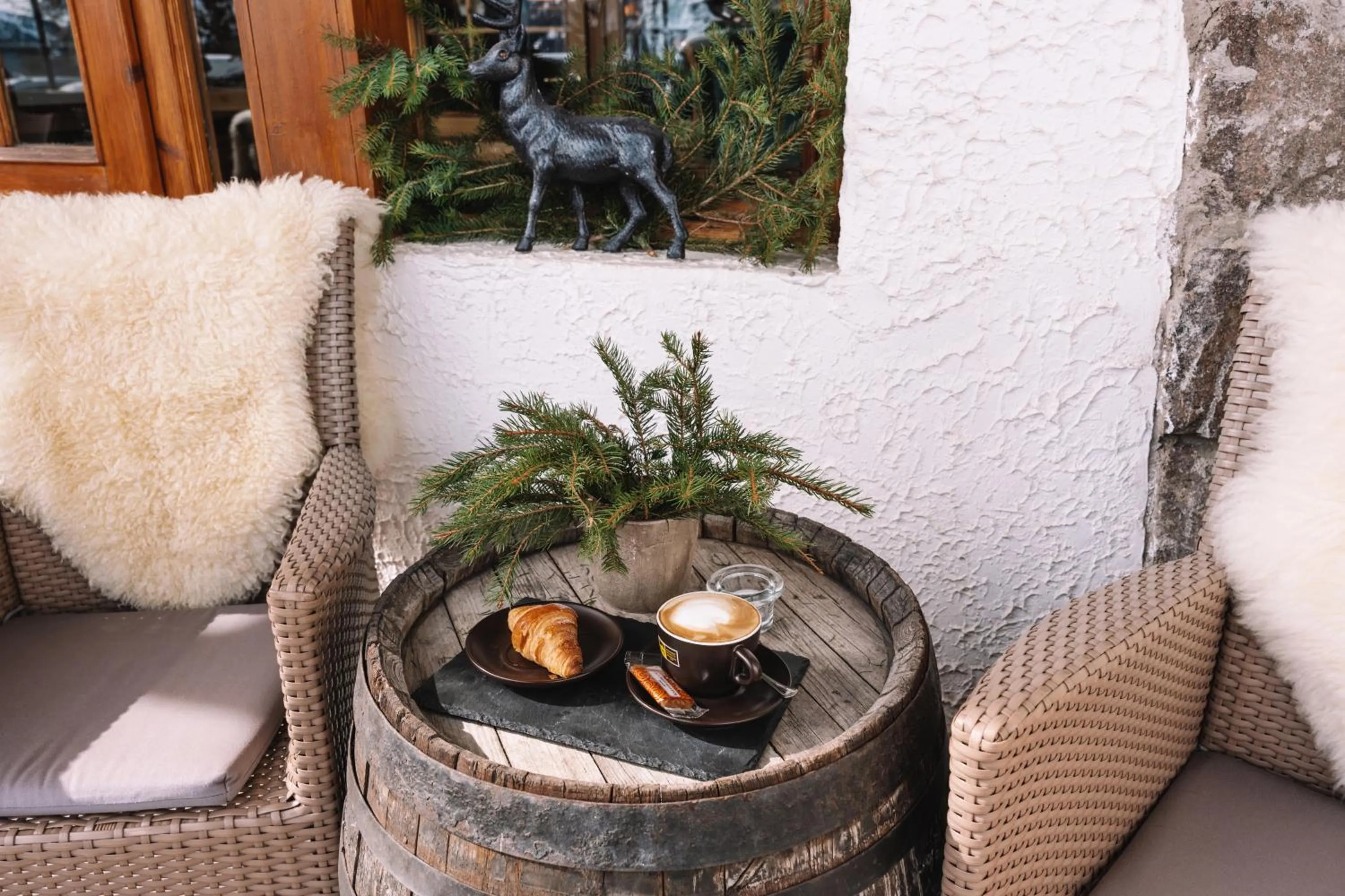 Restaurant/places to eat in PLOSE Parkhotel & Residence