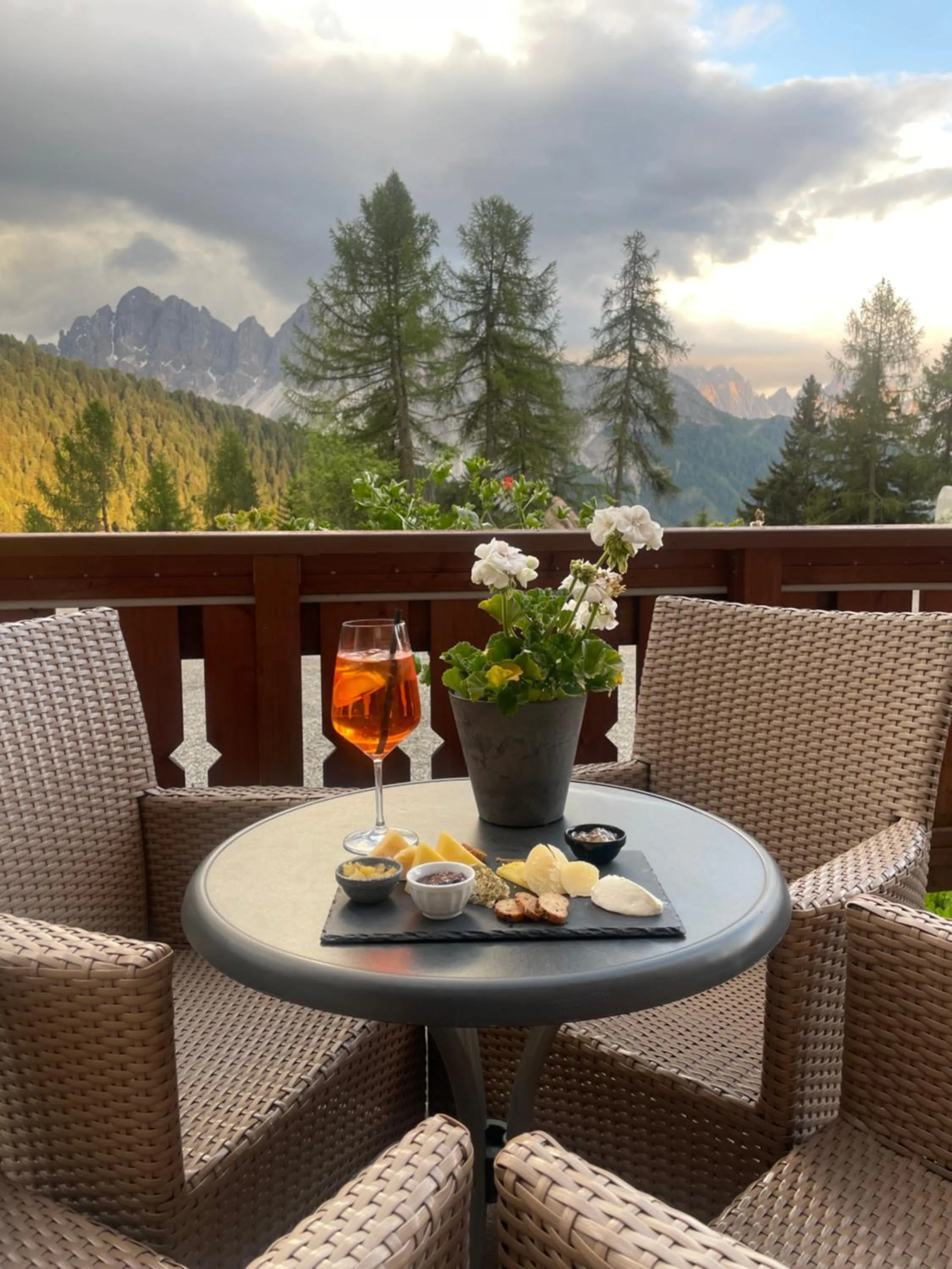 Food in PLOSE Parkhotel & Residence