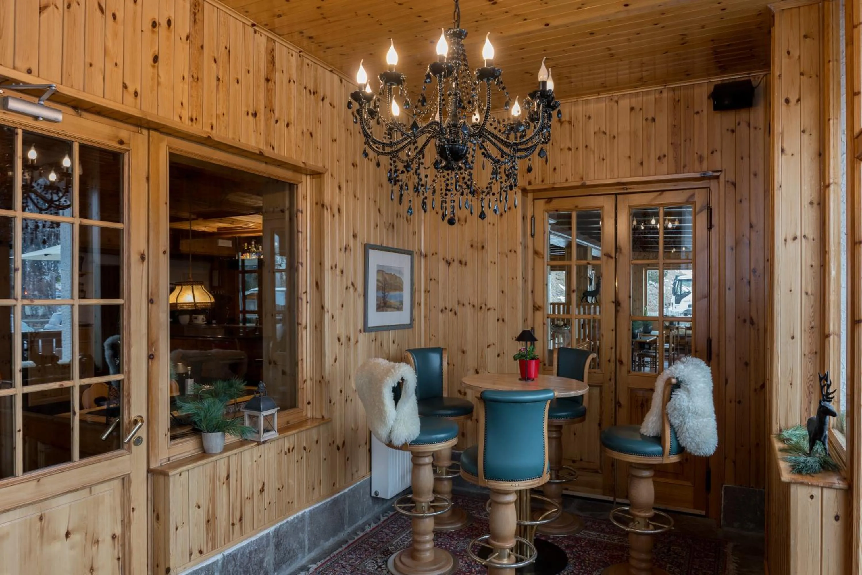 Restaurant/places to eat in PLOSE Parkhotel & Residence