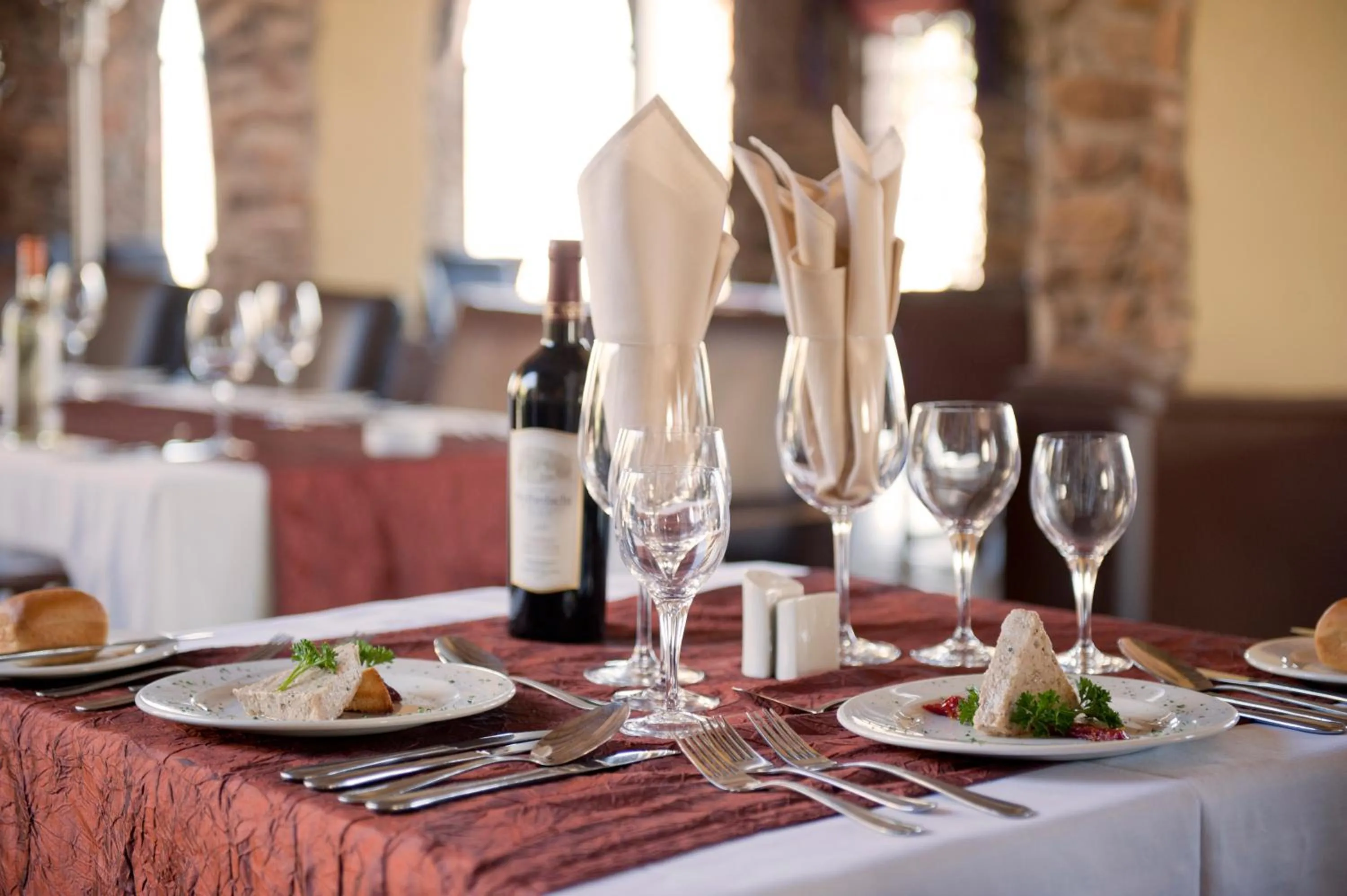 Restaurant/places to eat in Le Mirage Resort & Spa