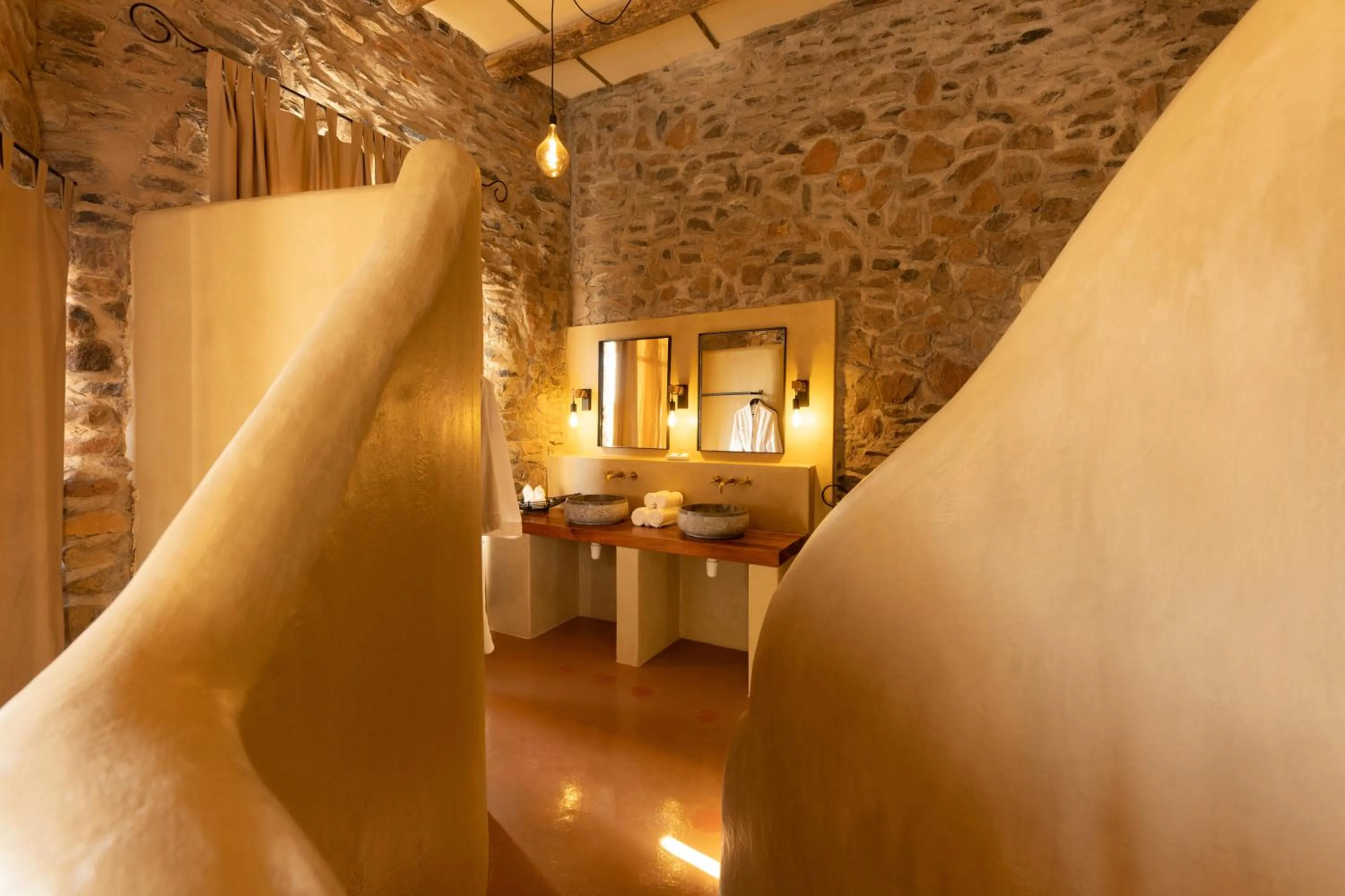 Bathroom in Le Mirage Resort & Spa