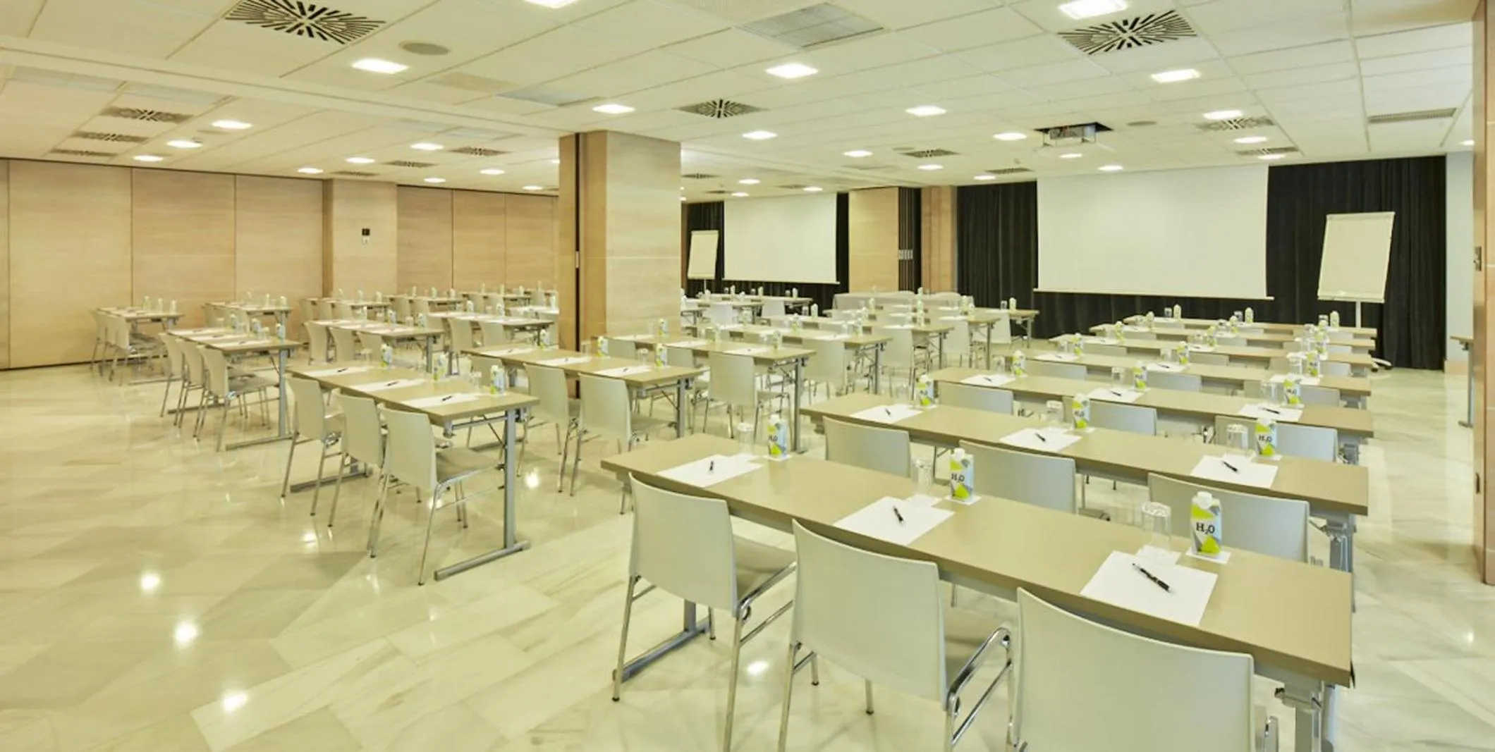 Meeting/conference room in Sercotel Amistad Murcia