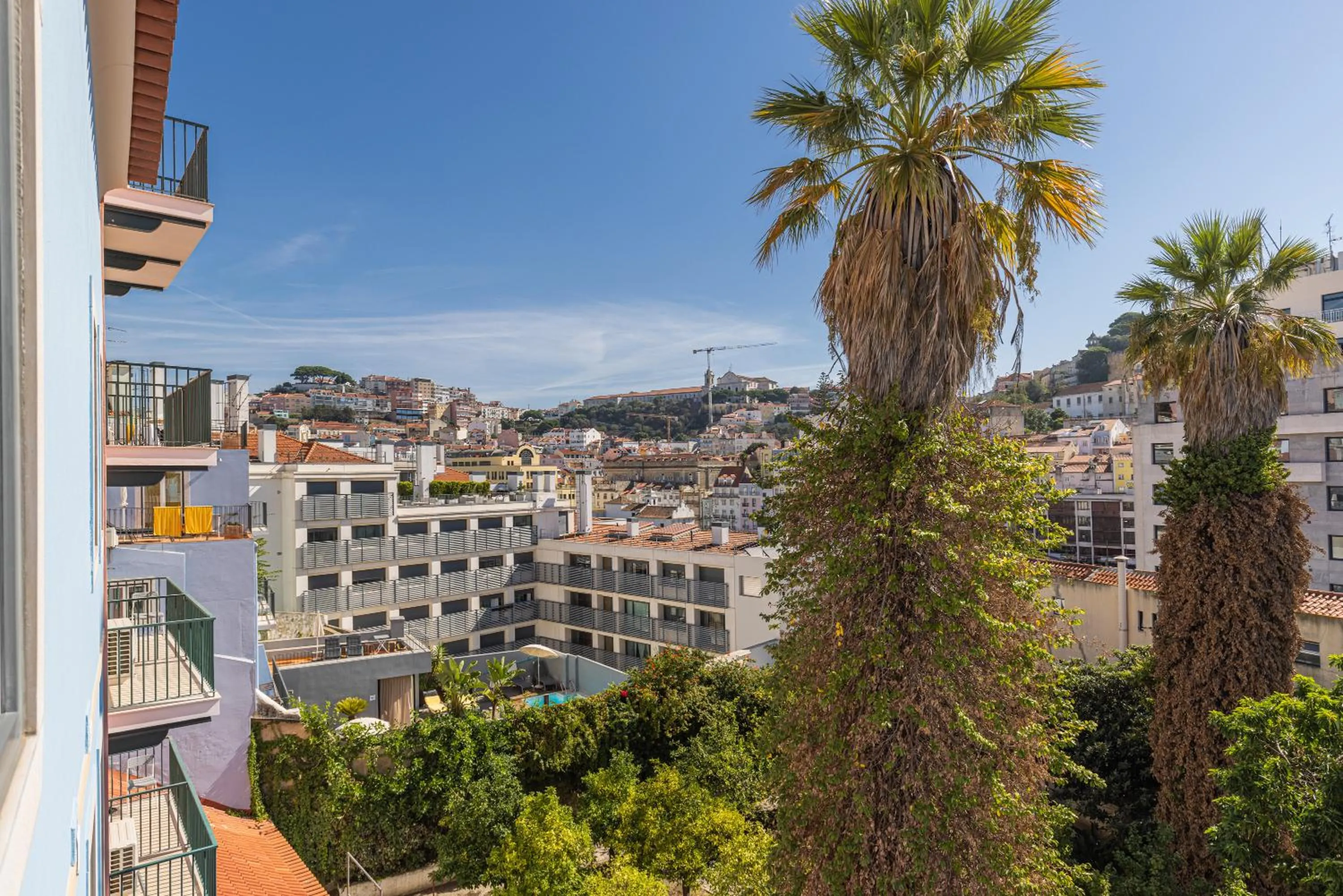 City view in Garcia 28 by LovelyStay