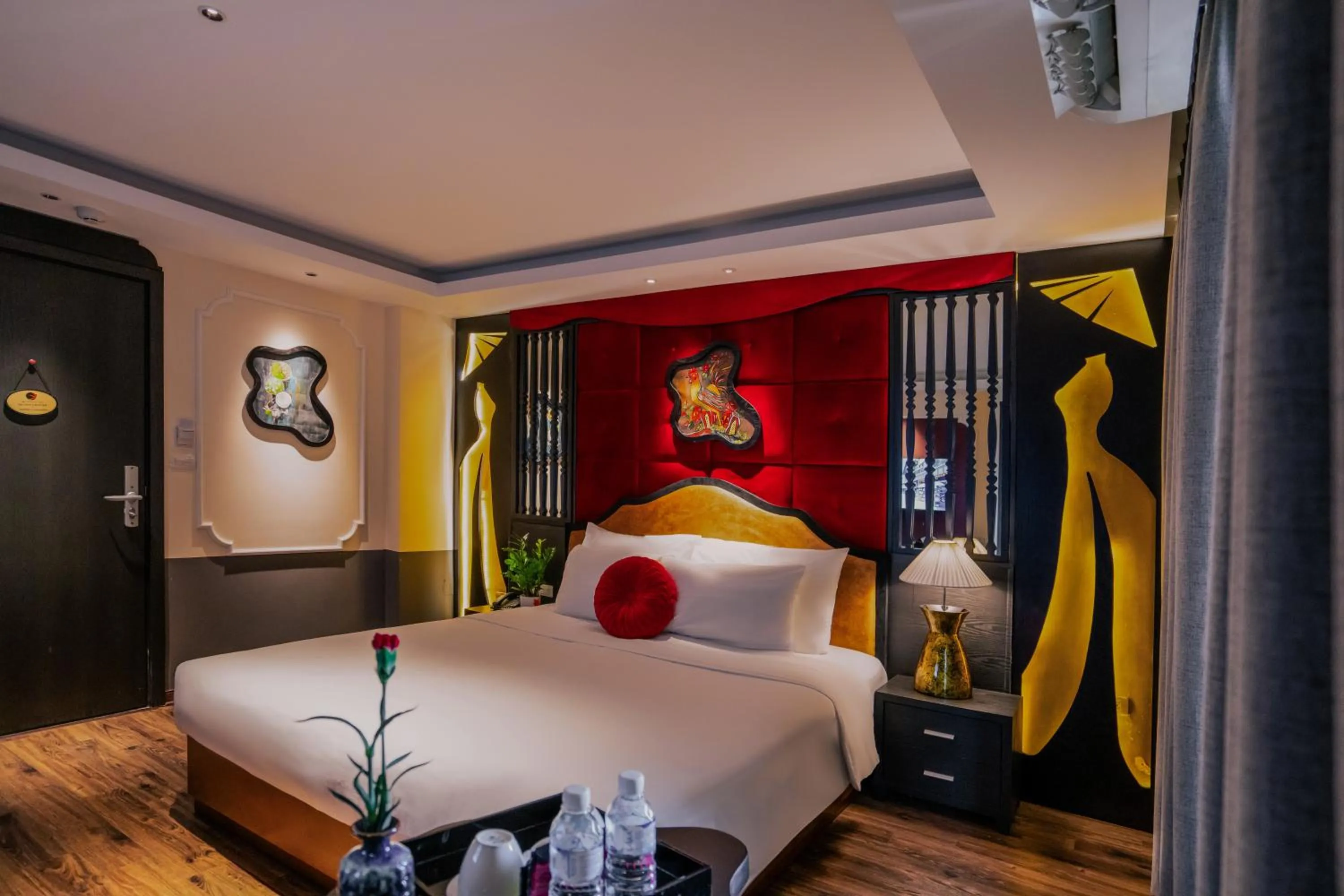 Bedroom, Bed in Hanoi Center Silk Classic Hotel & Travel