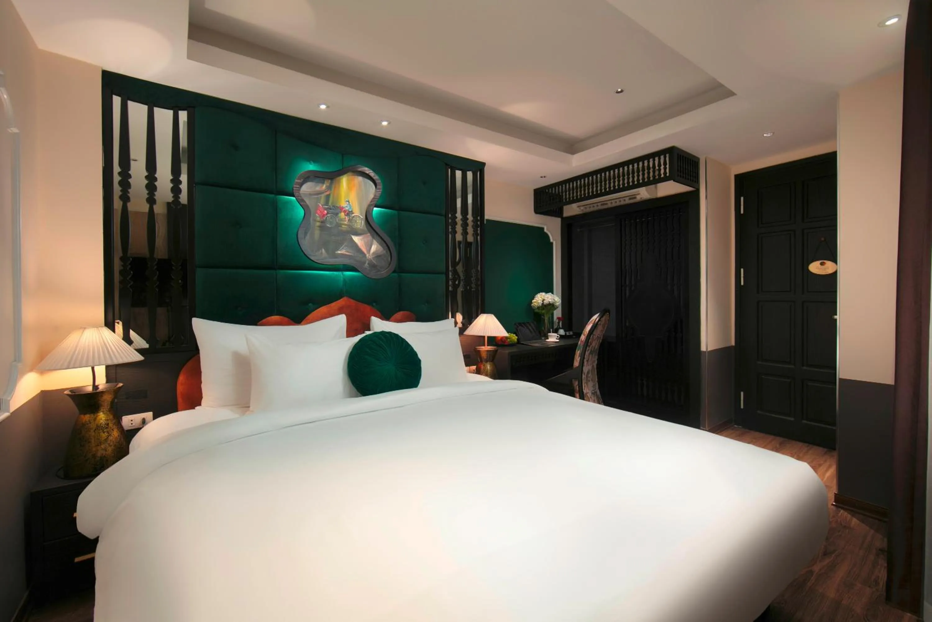 Bed in Hanoi Center Silk Classic Hotel & Travel